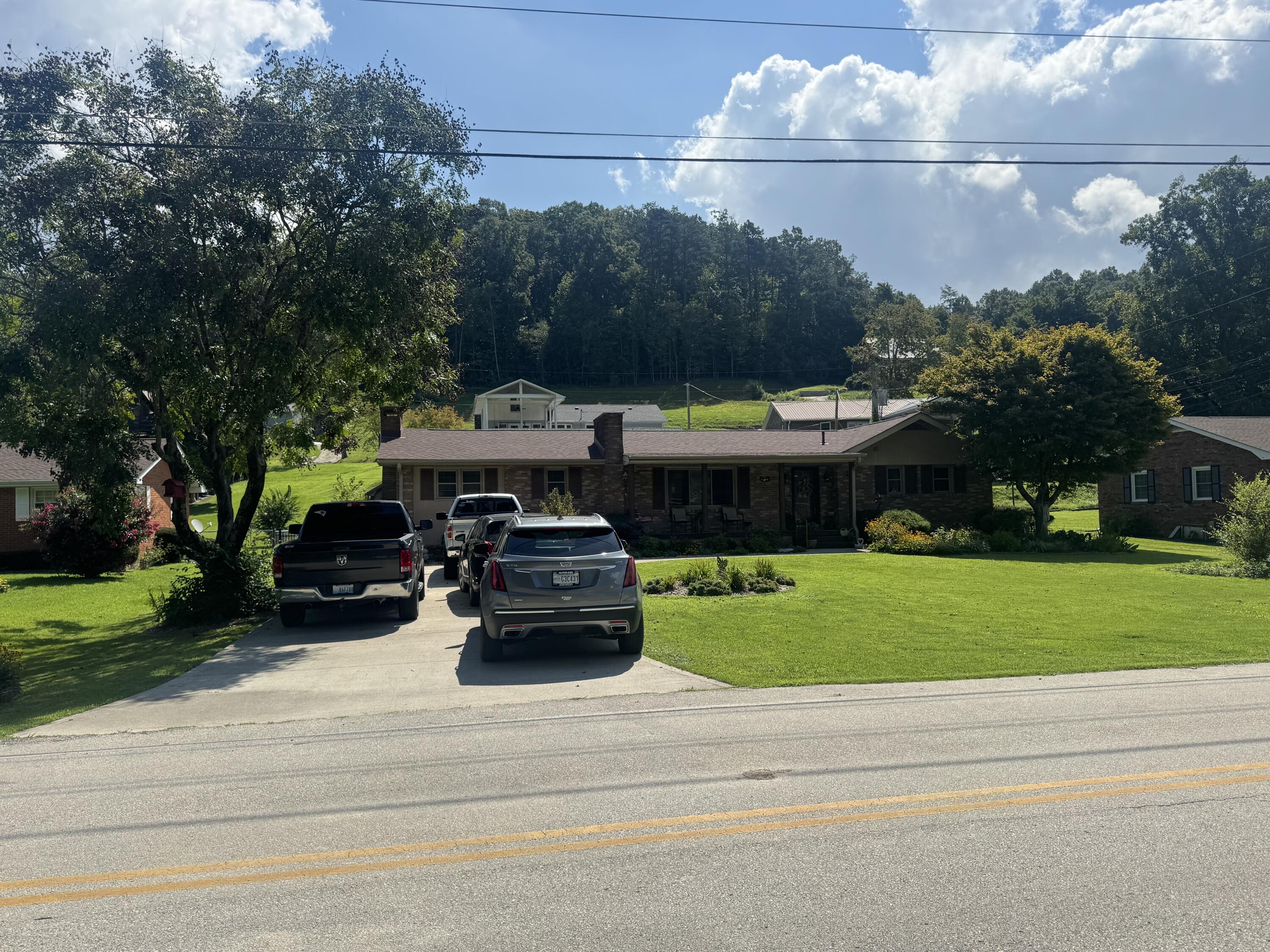 748 Lakeside Drive Property Photo 3