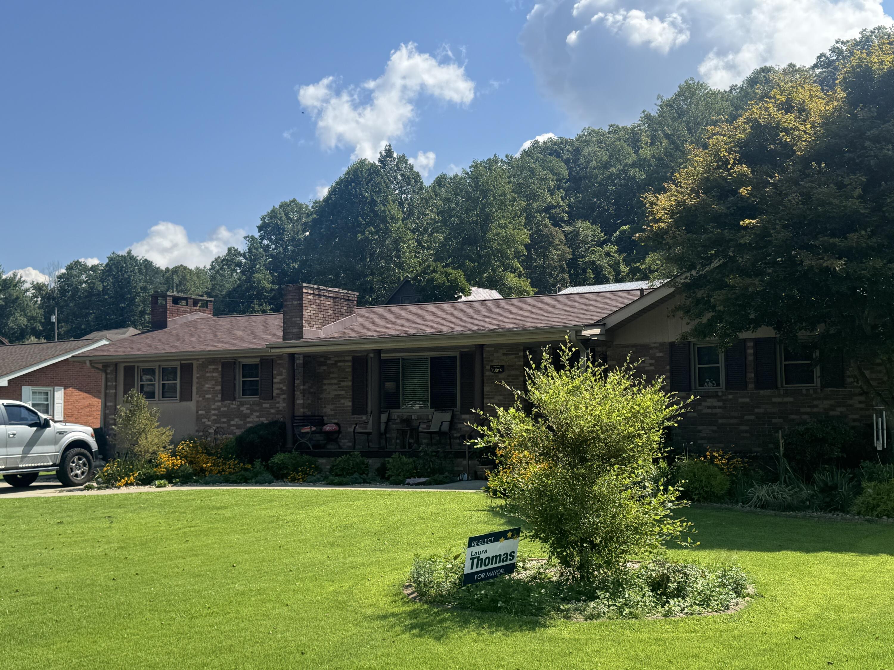 748 Lakeside Drive Property Photo 4