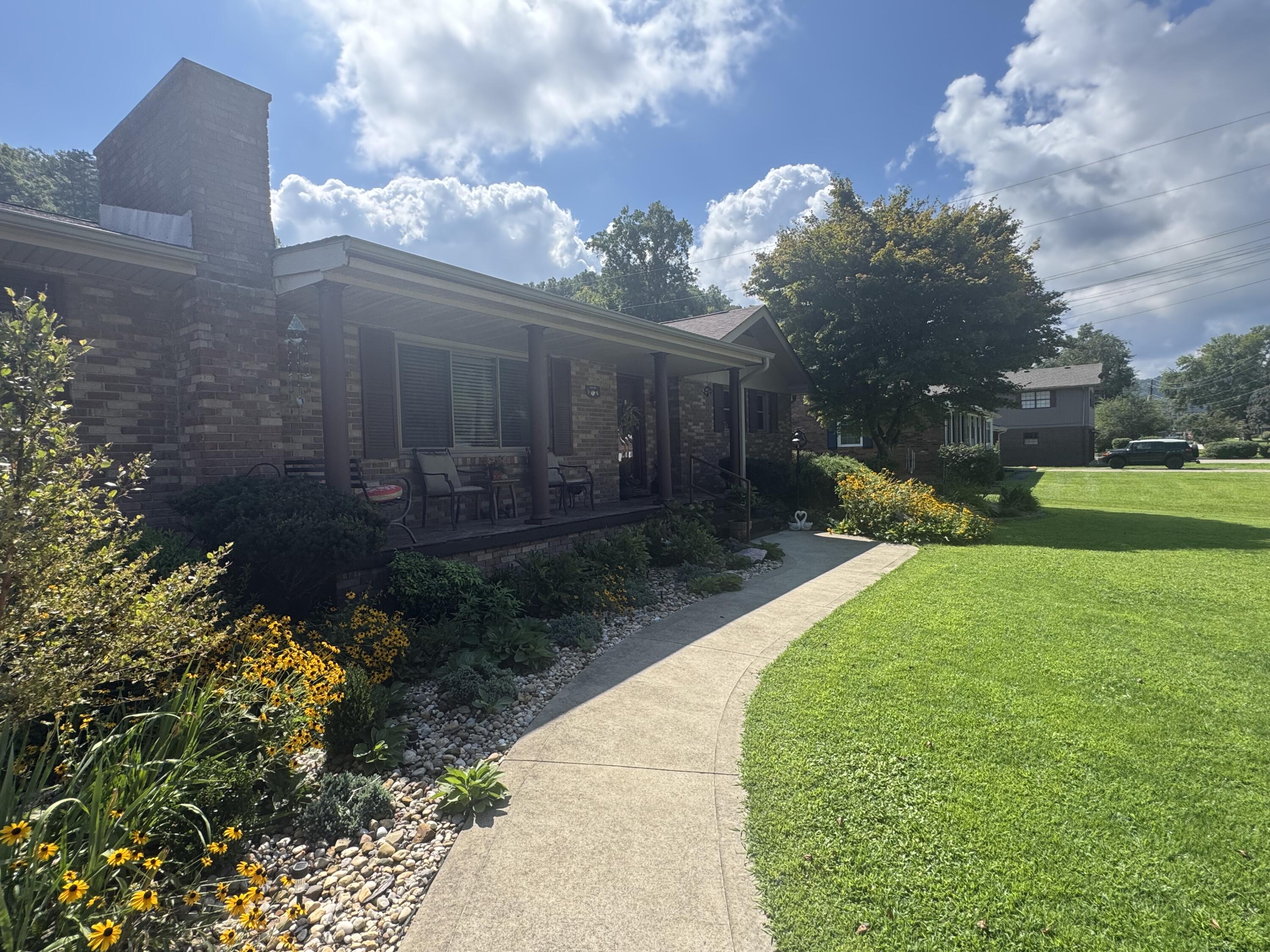 748 Lakeside Drive Property Photo 11