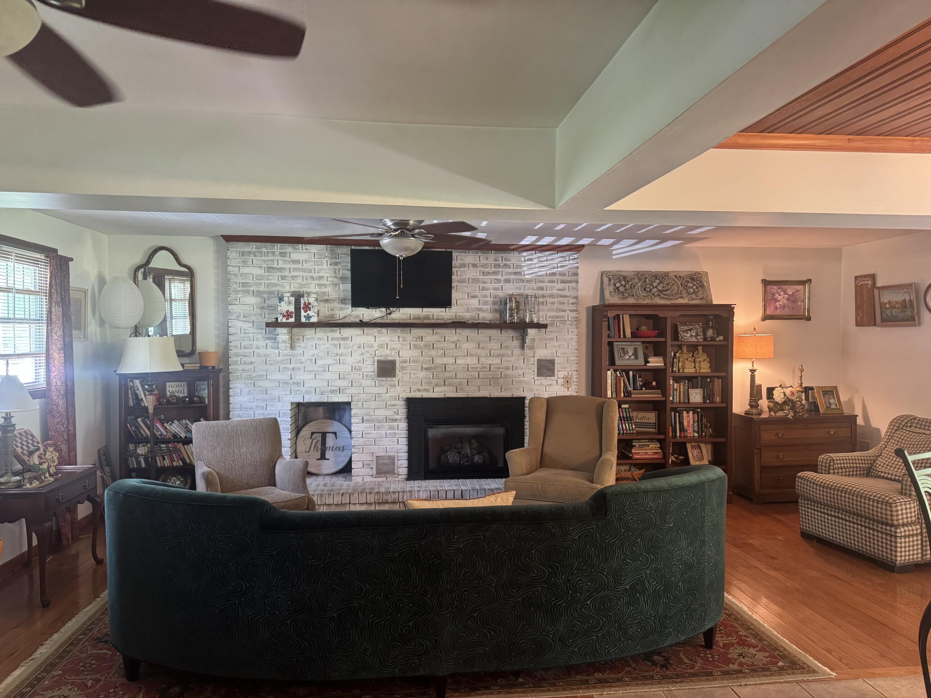 748 Lakeside Drive Property Photo 20