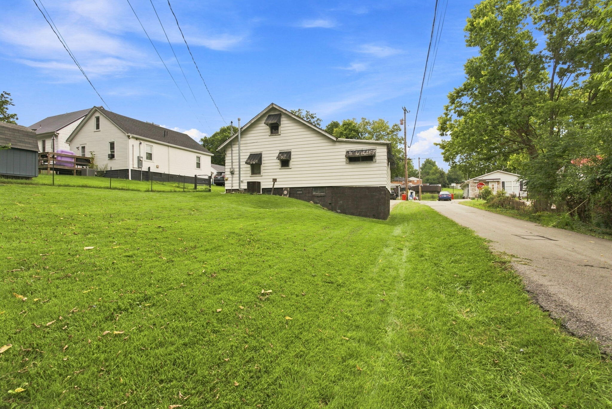 509 S Elmarch Avenue Property Photo 8