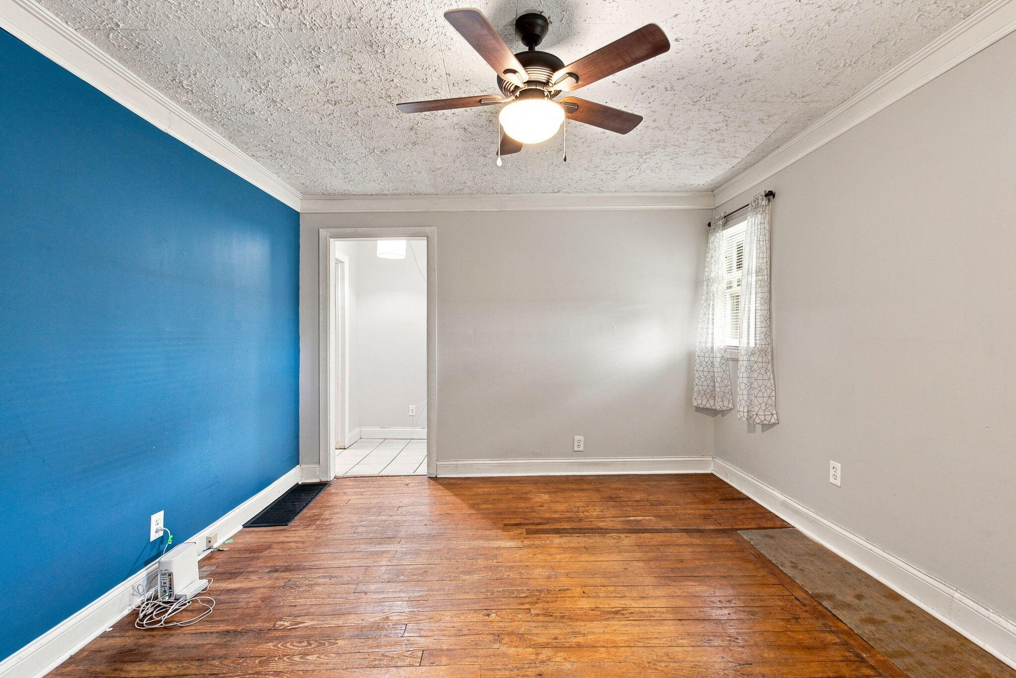 509 S Elmarch Avenue Property Photo 10