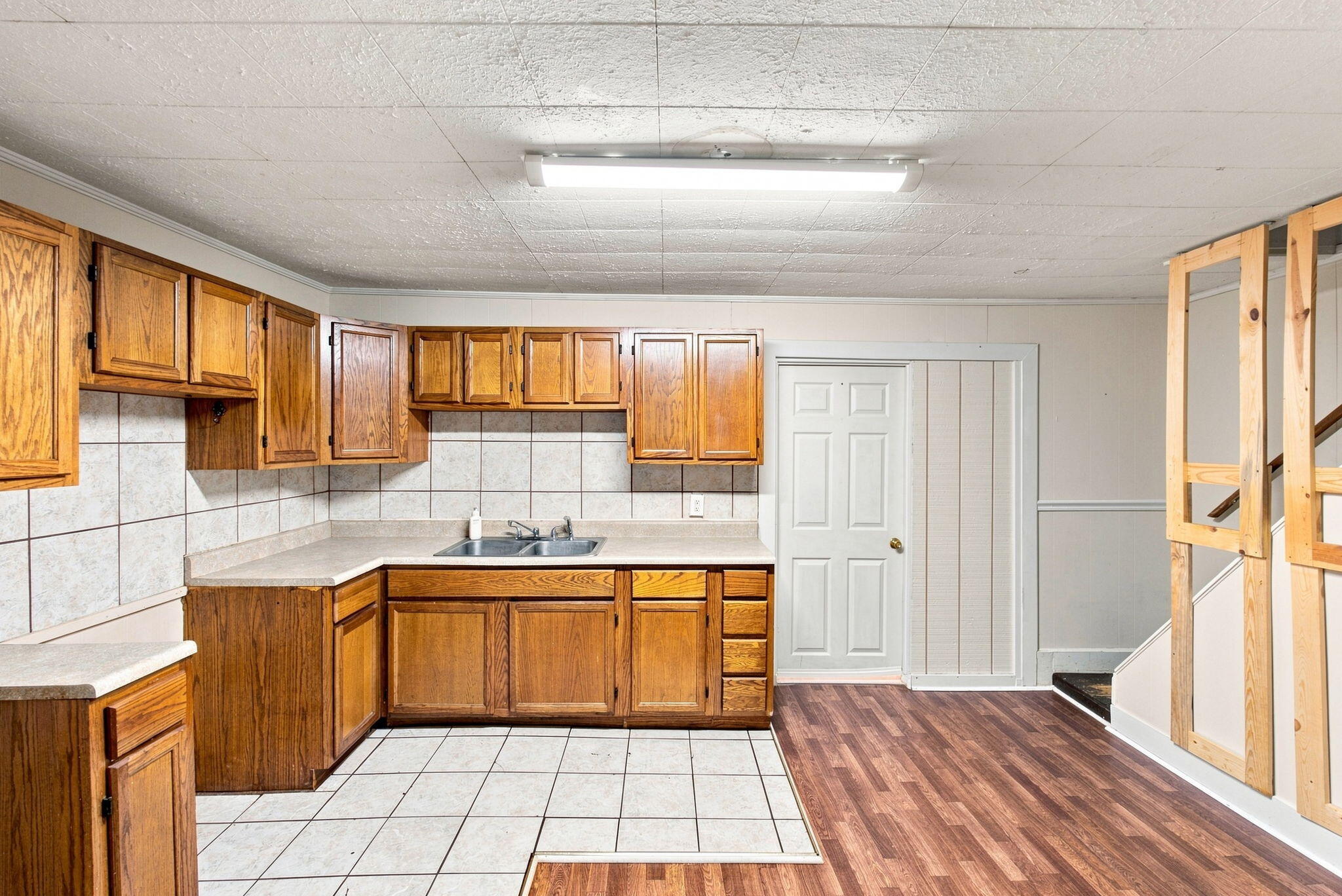 509 S Elmarch Avenue Property Photo 12