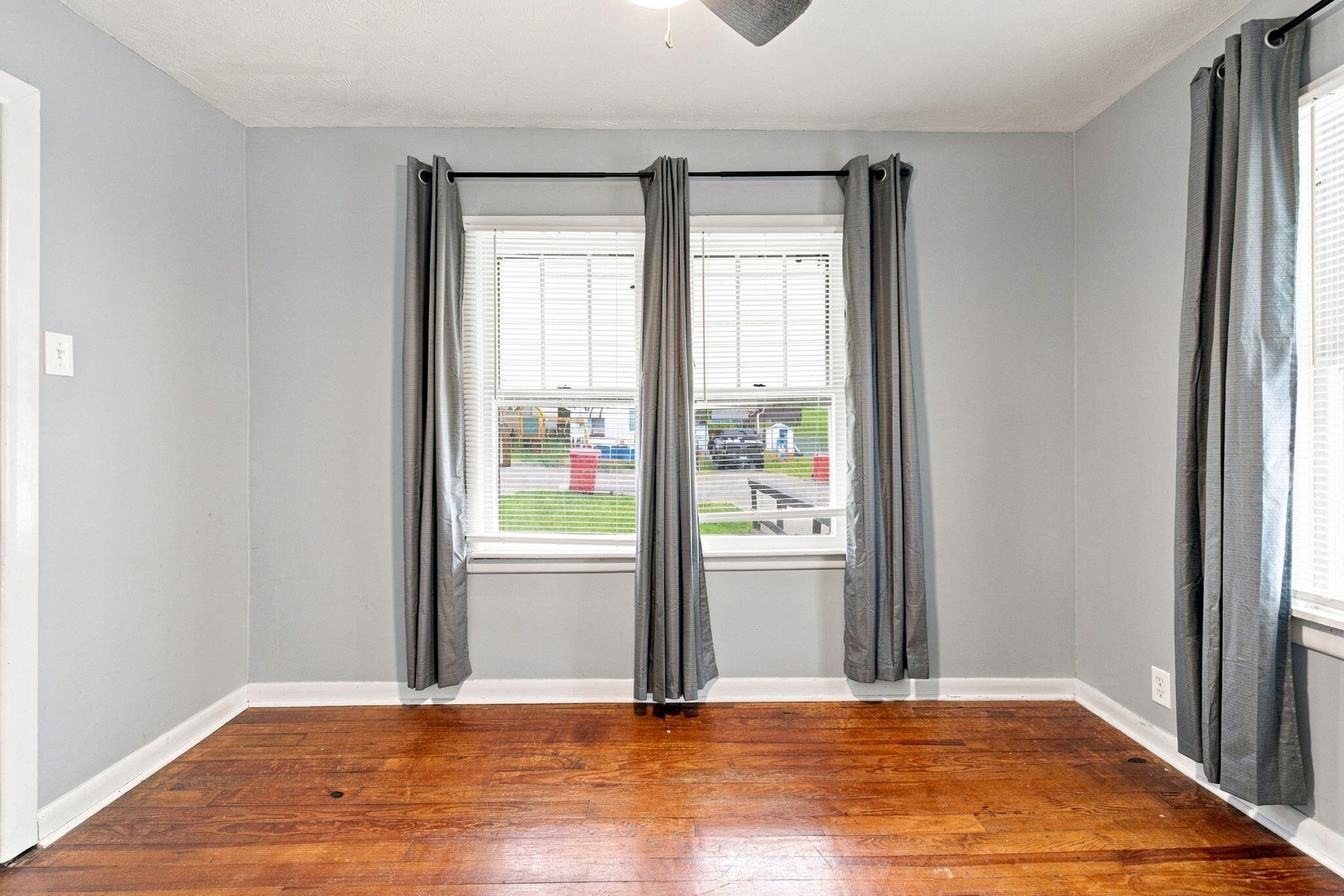 509 S Elmarch Avenue Property Photo 15