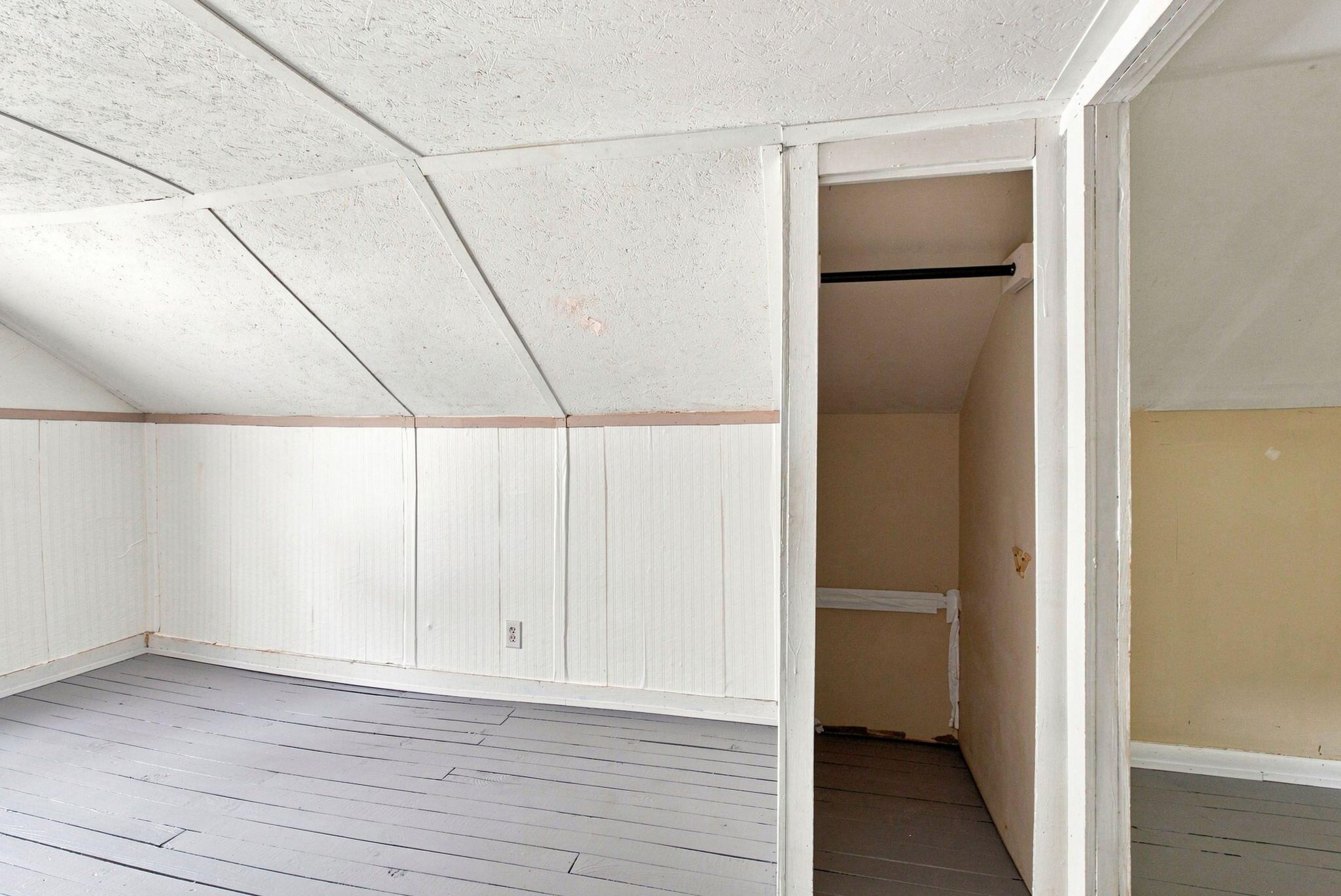509 S Elmarch Avenue Property Photo 16