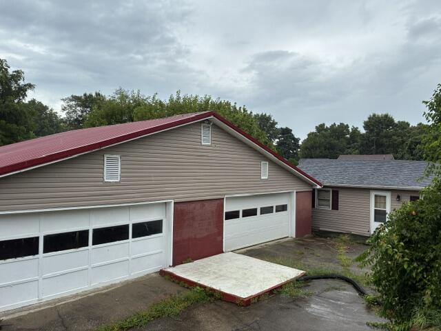 24 Spring Street Property Photo 8