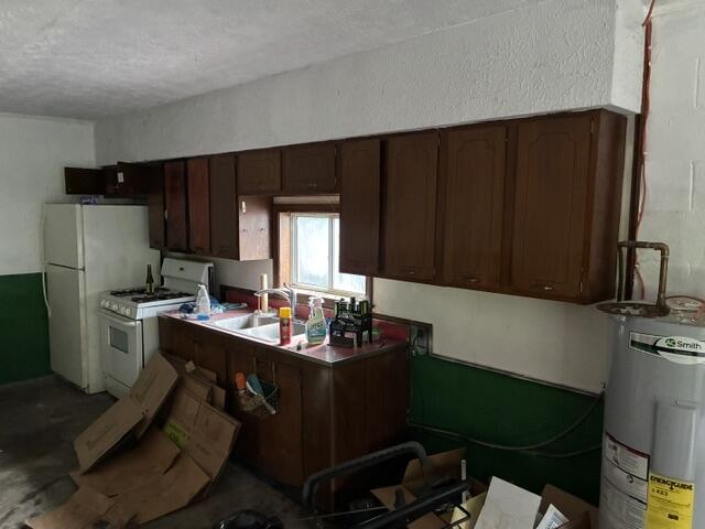 24 Spring Street Property Photo 14