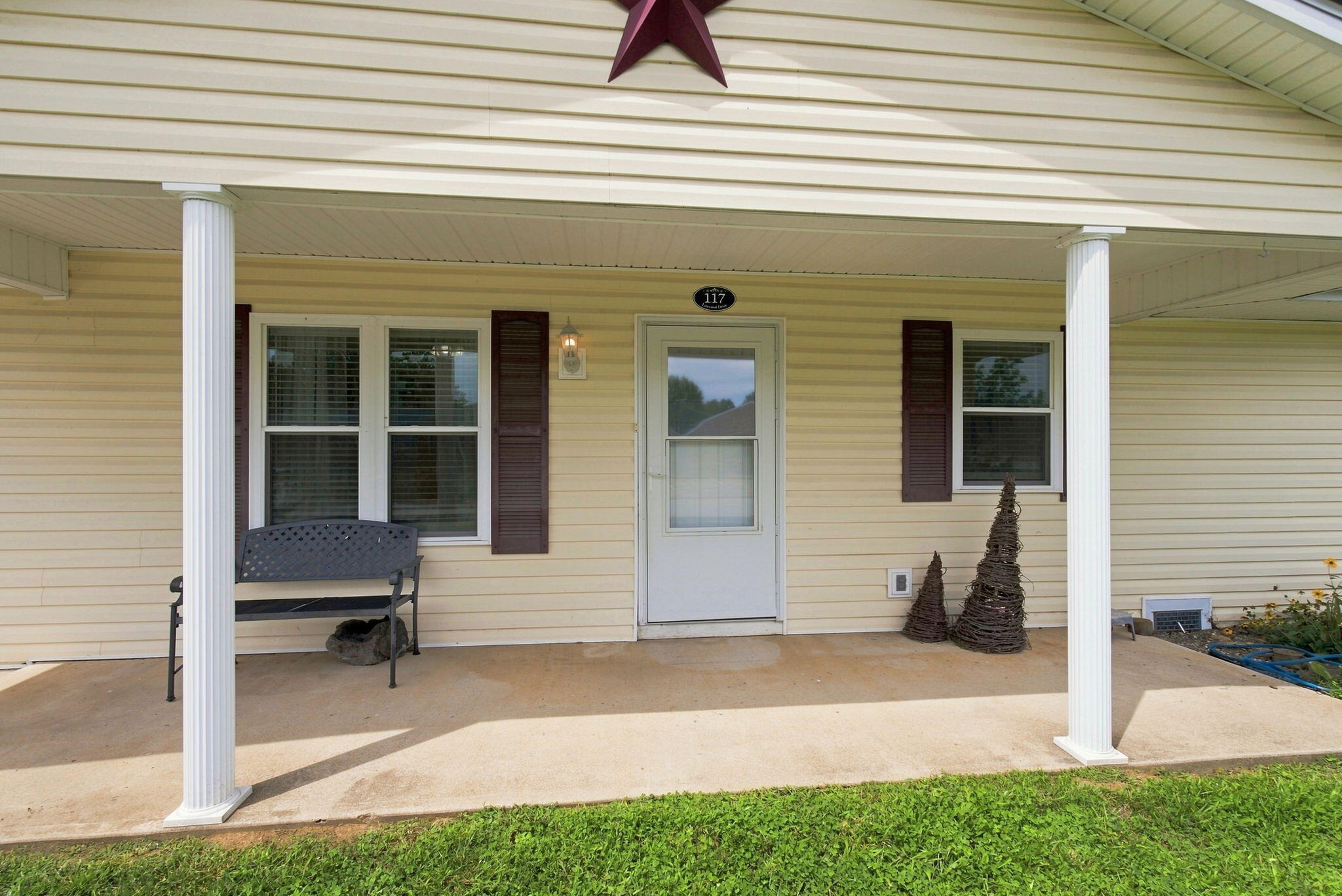 117 S Leawood Drive Property Photo 4