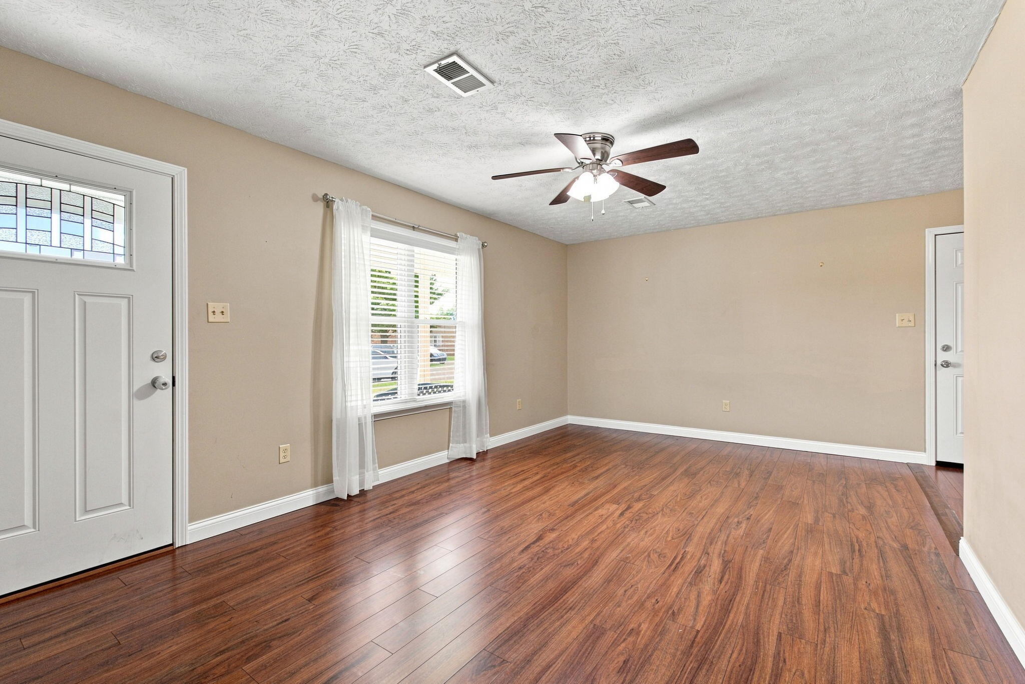 117 S Leawood Drive Property Photo 11