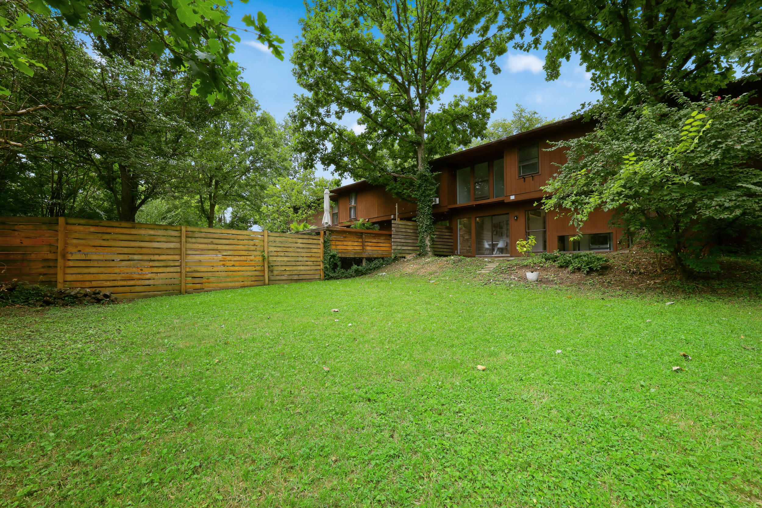 516 Grove Ln Lane C Property Photo 36