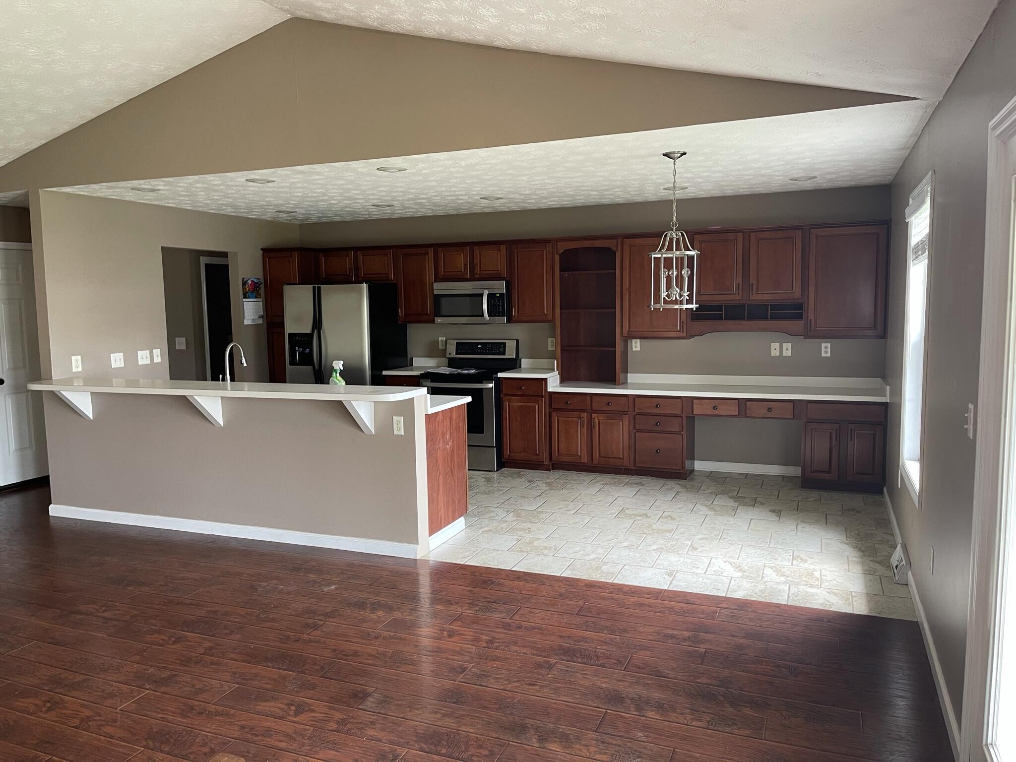 1024 Heathcliff Drive Property Photo 4