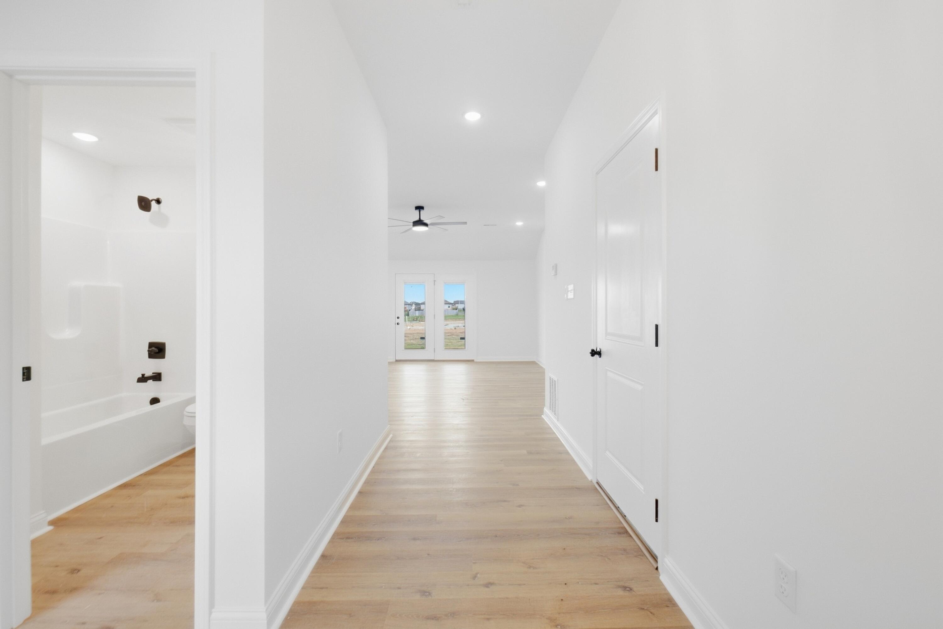 408 Lands End Drive Property Photo 4