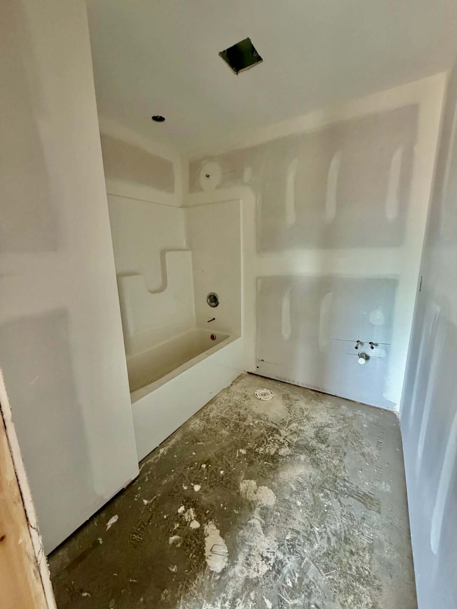 408 Lands End Drive Property Photo 6