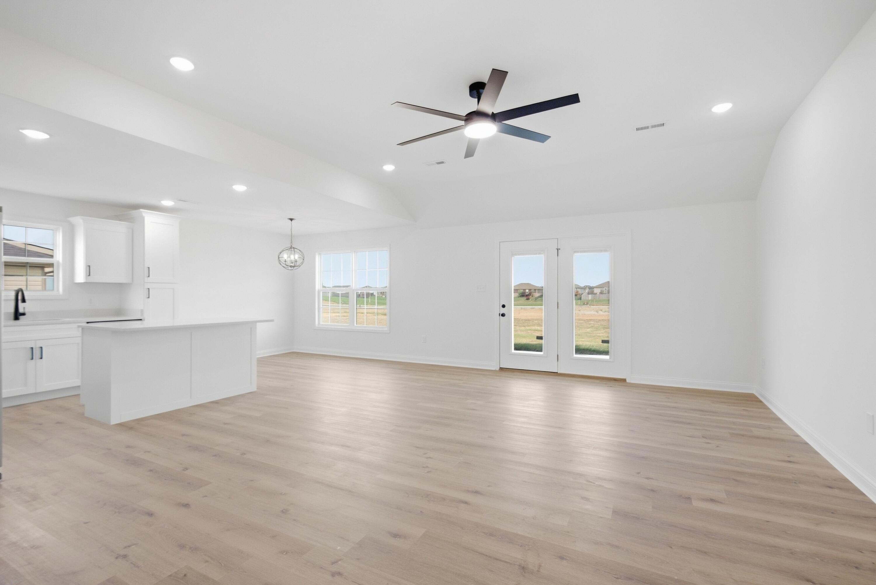 408 Lands End Drive Property Photo 7