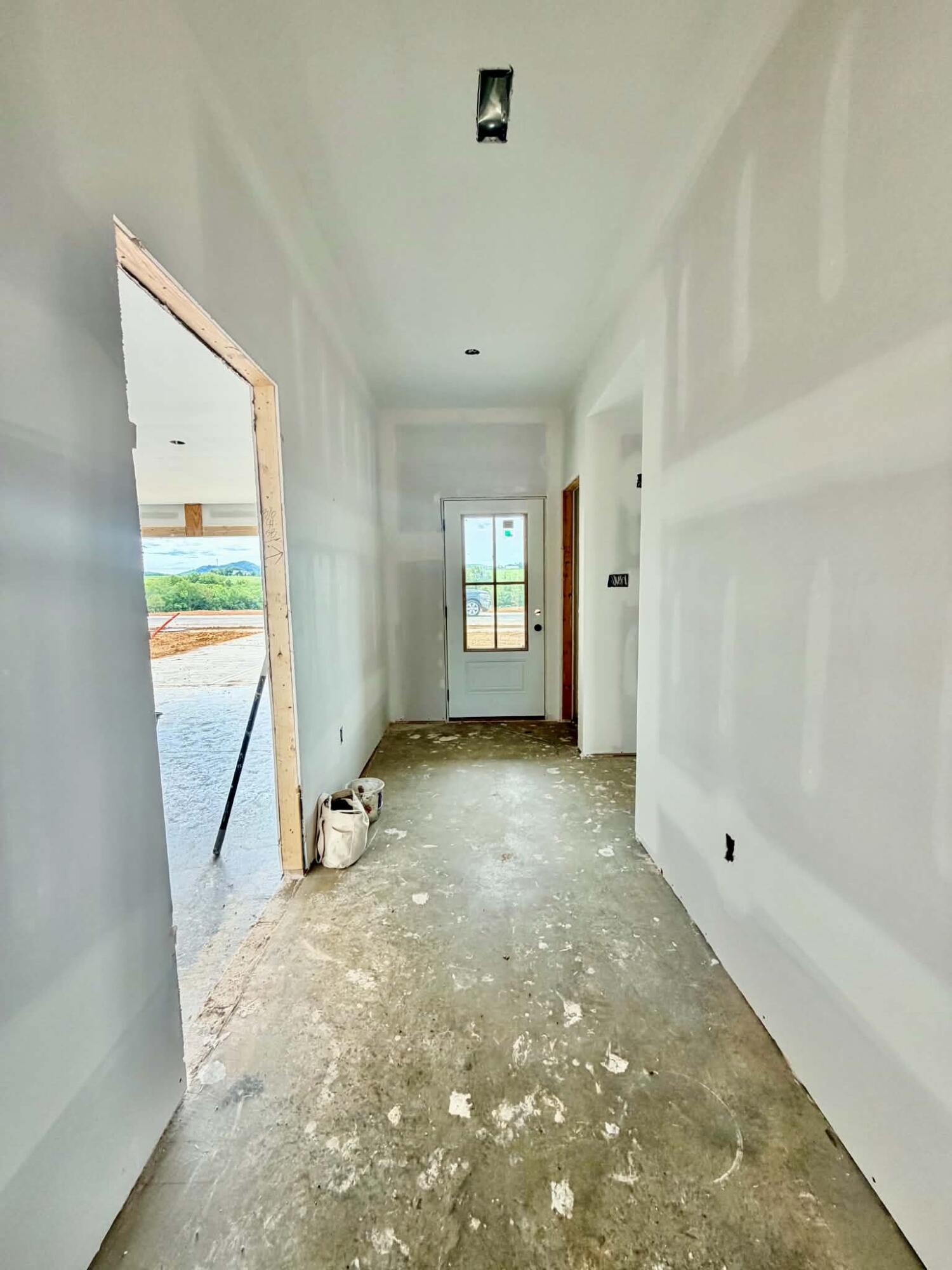 408 Lands End Drive Property Photo 8