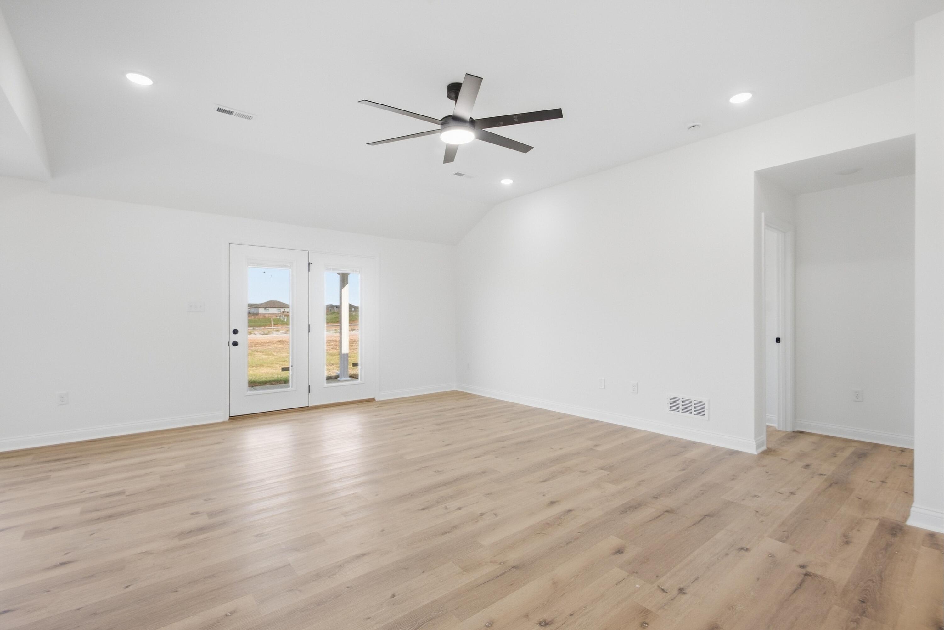 408 Lands End Drive Property Photo 10