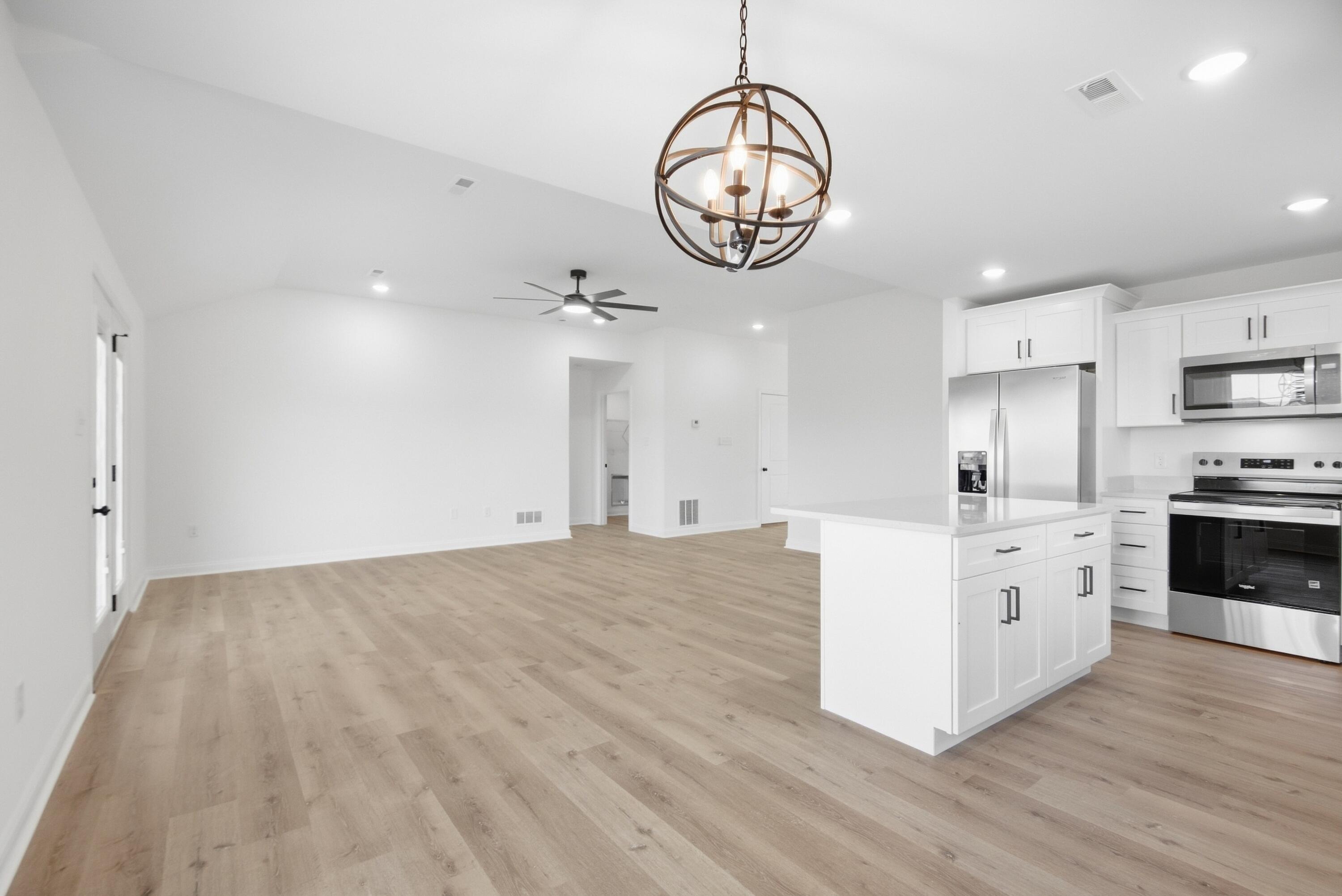 408 Lands End Drive Property Photo 12
