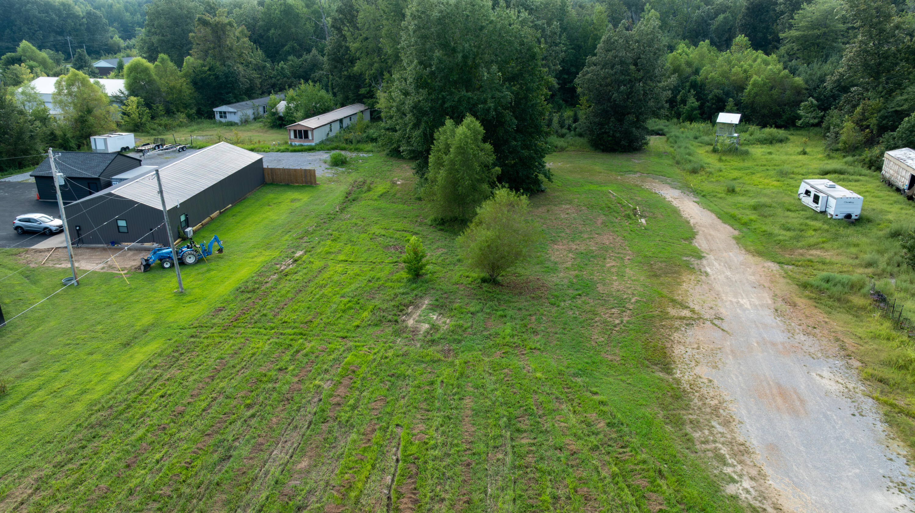 2755 Oaks Road Property Photo 13