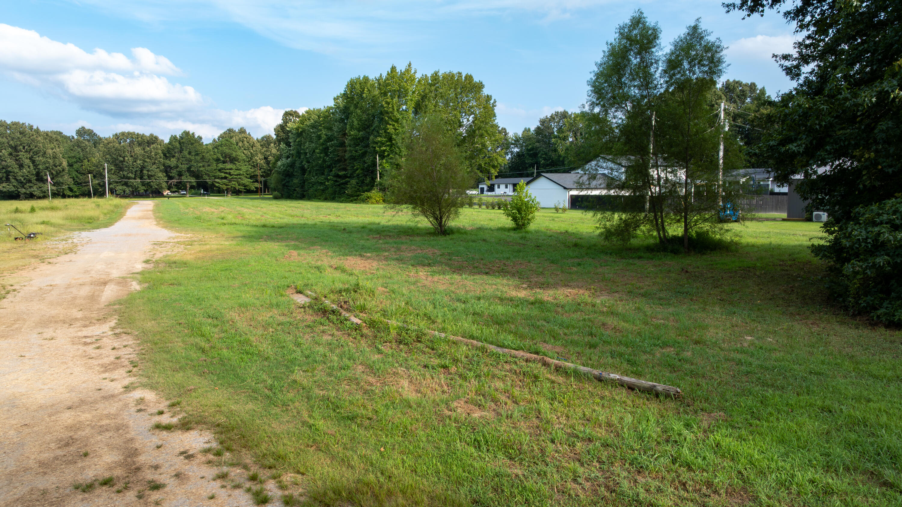 2755 Oaks Road Property Photo 15