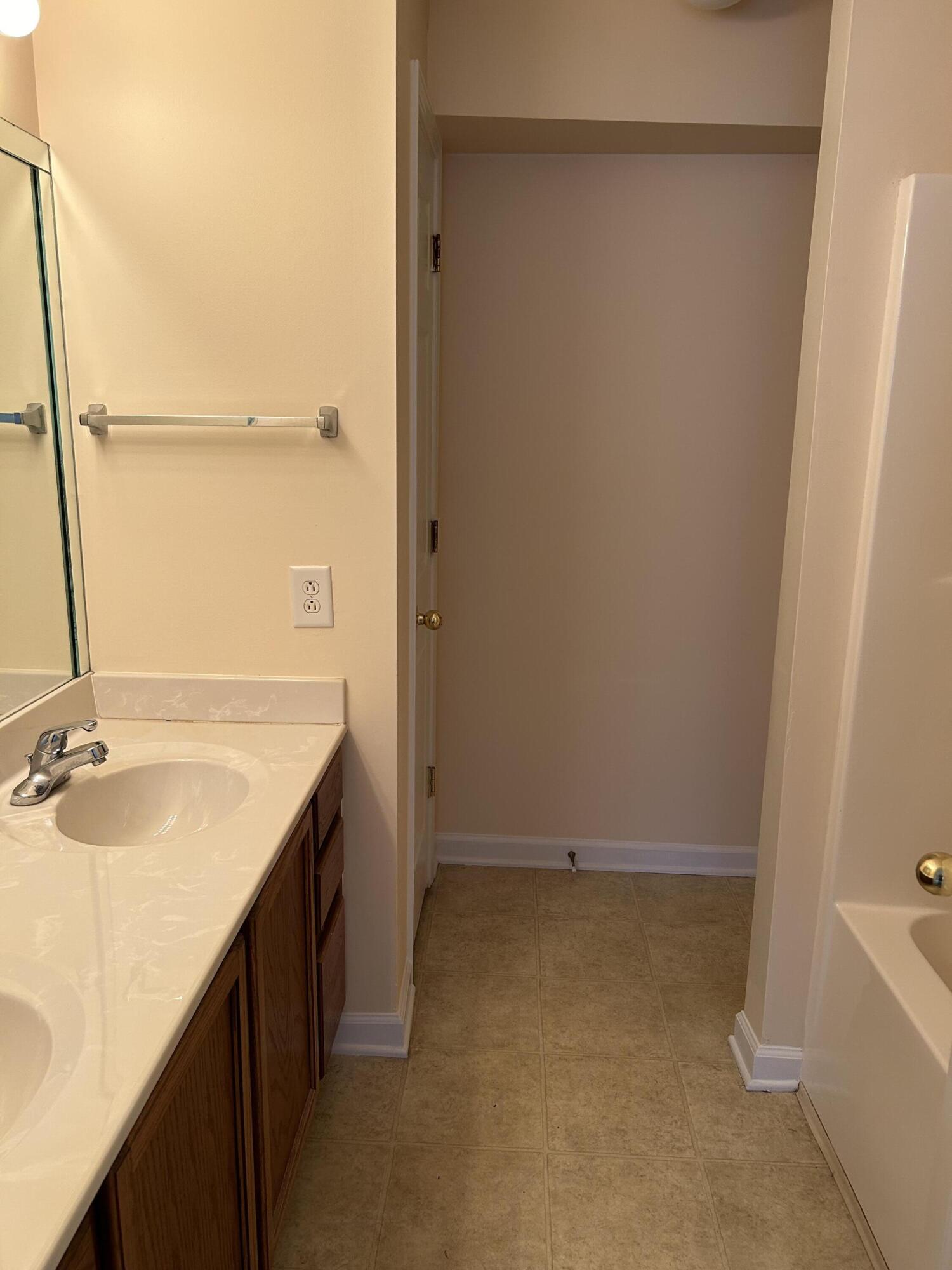 304 Newcastle Lane Property Photo 10