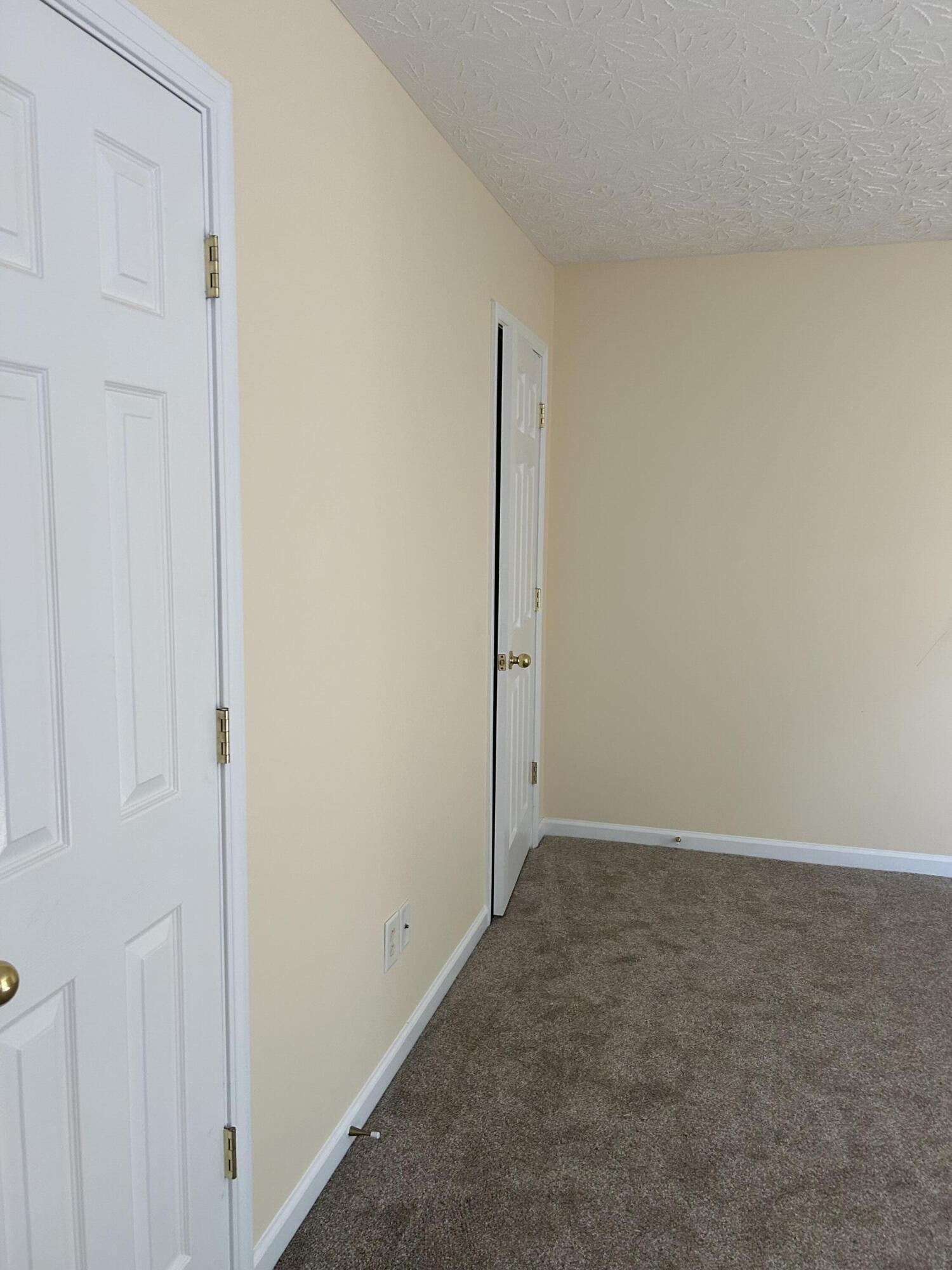 304 Newcastle Lane Property Photo 16