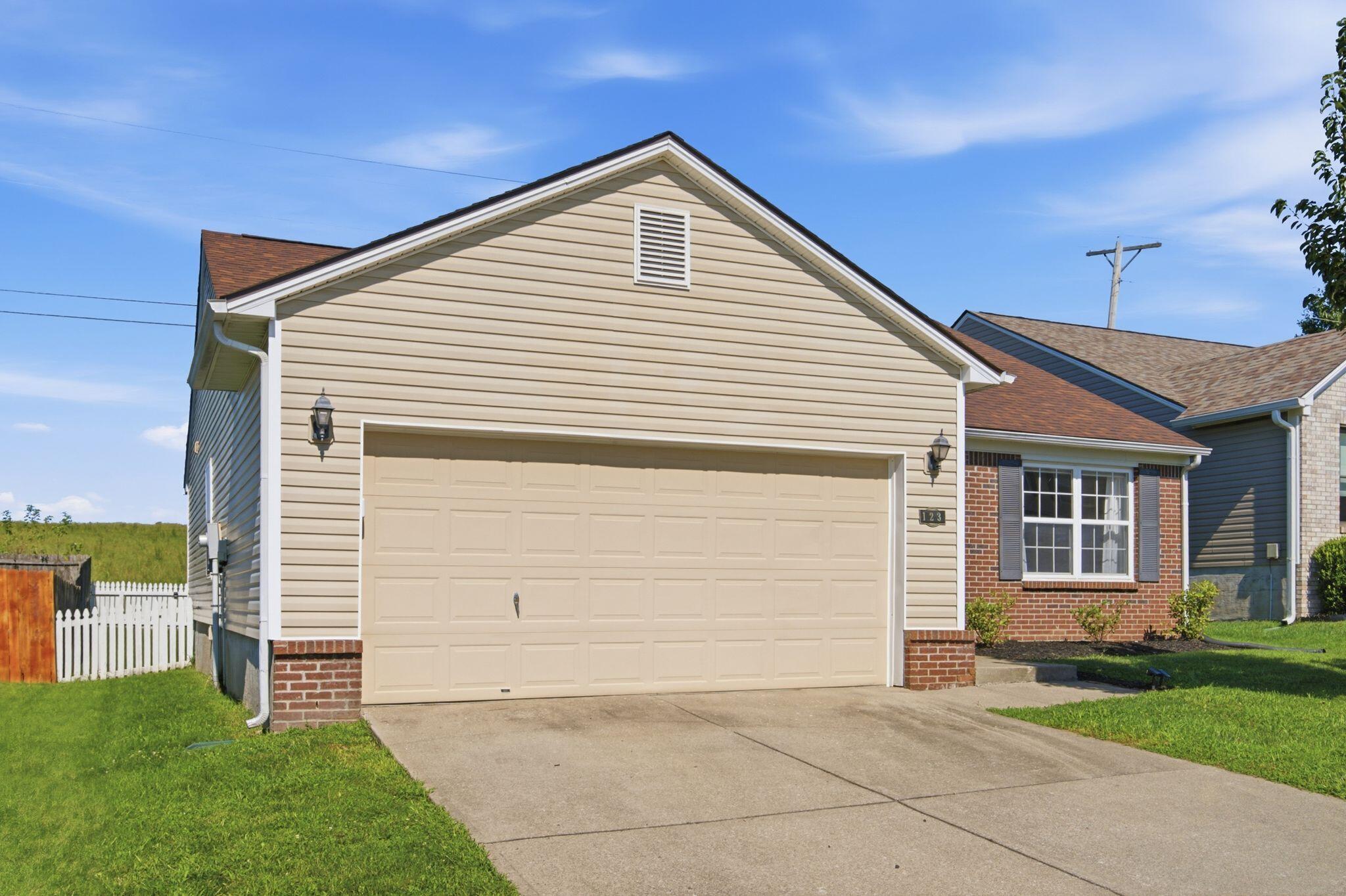 123 Hope Drive Property Photo 3