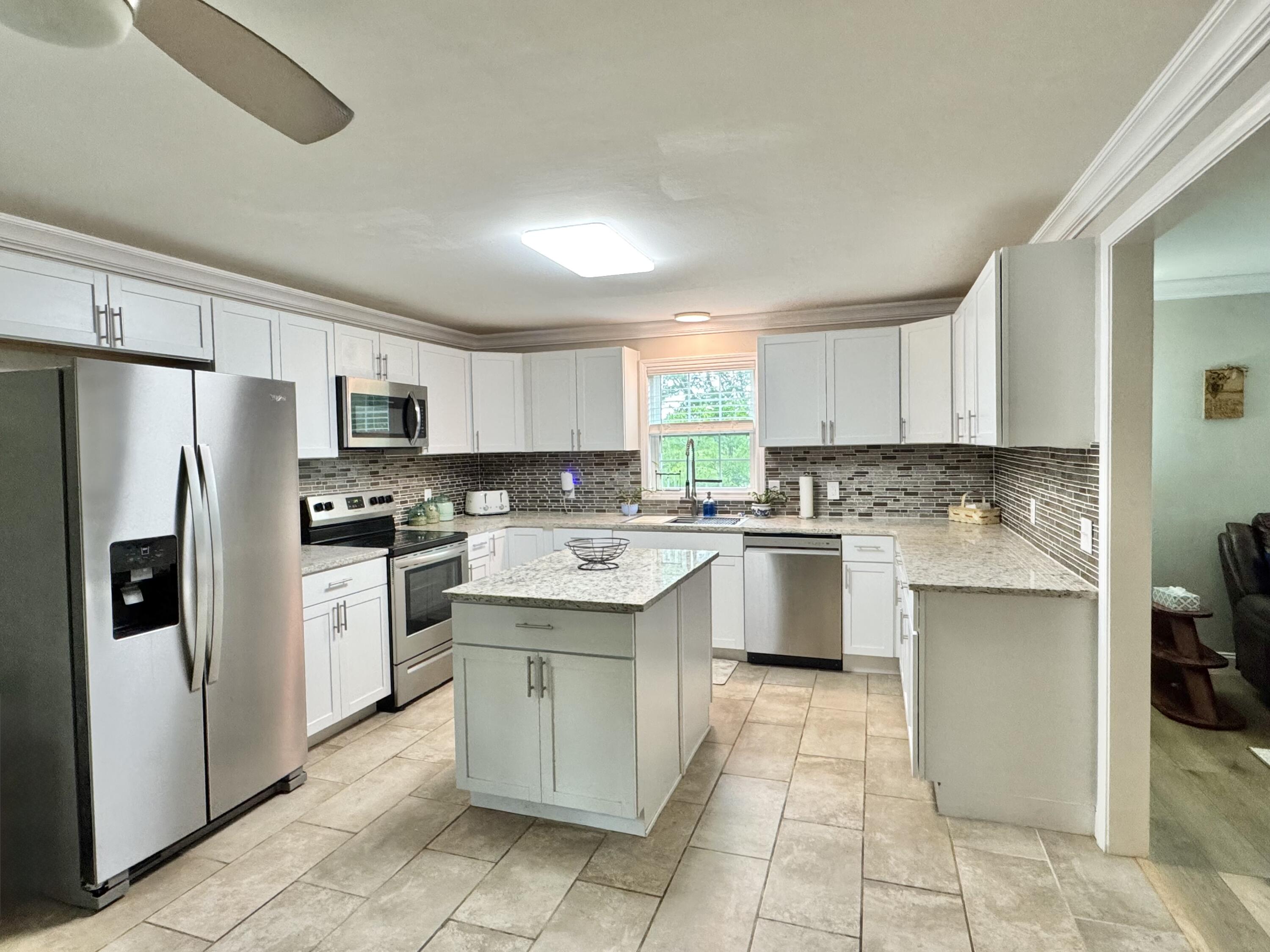 719 Gose Pike Property Photo 6