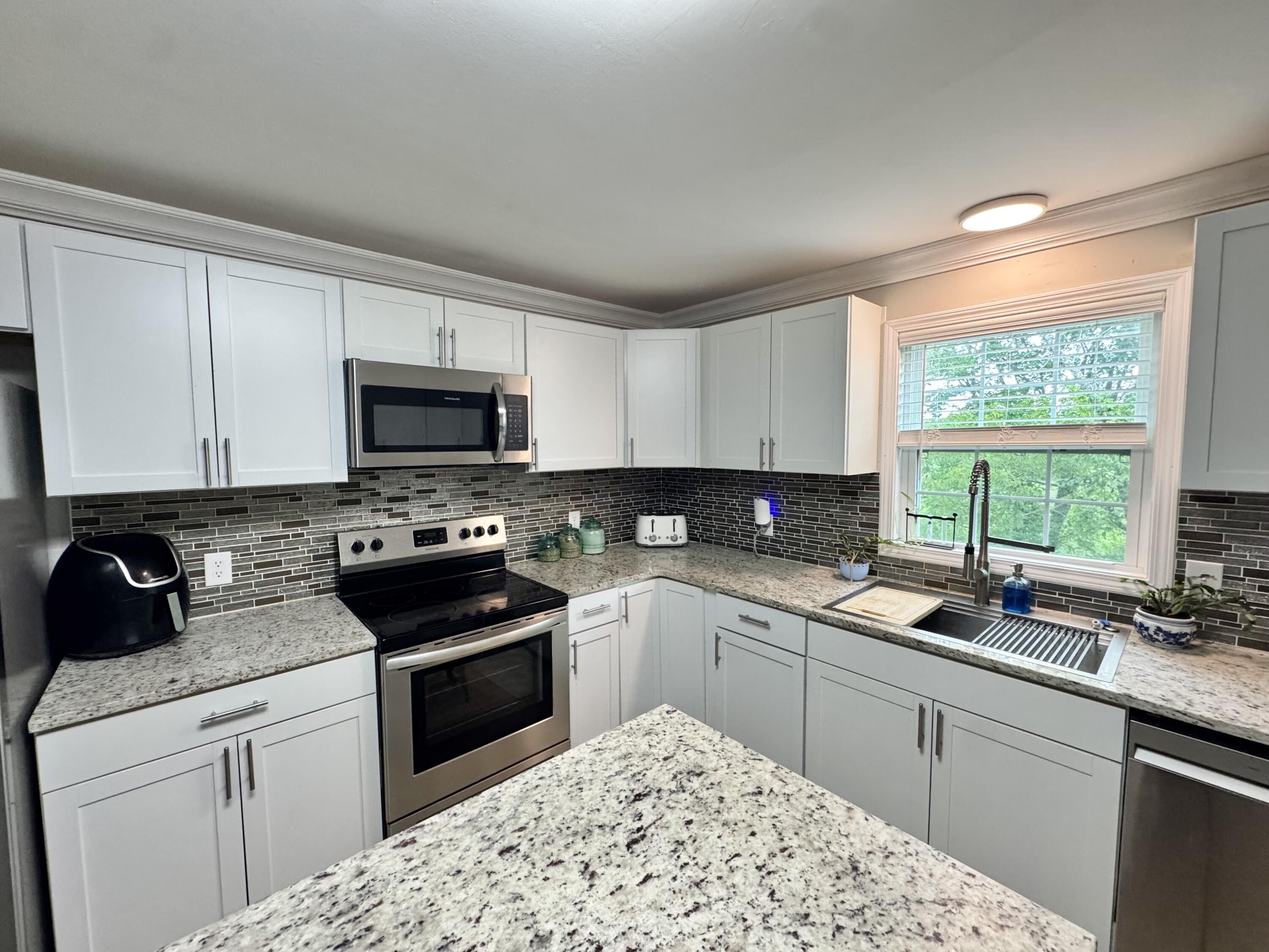 719 Gose Pike Property Photo 7