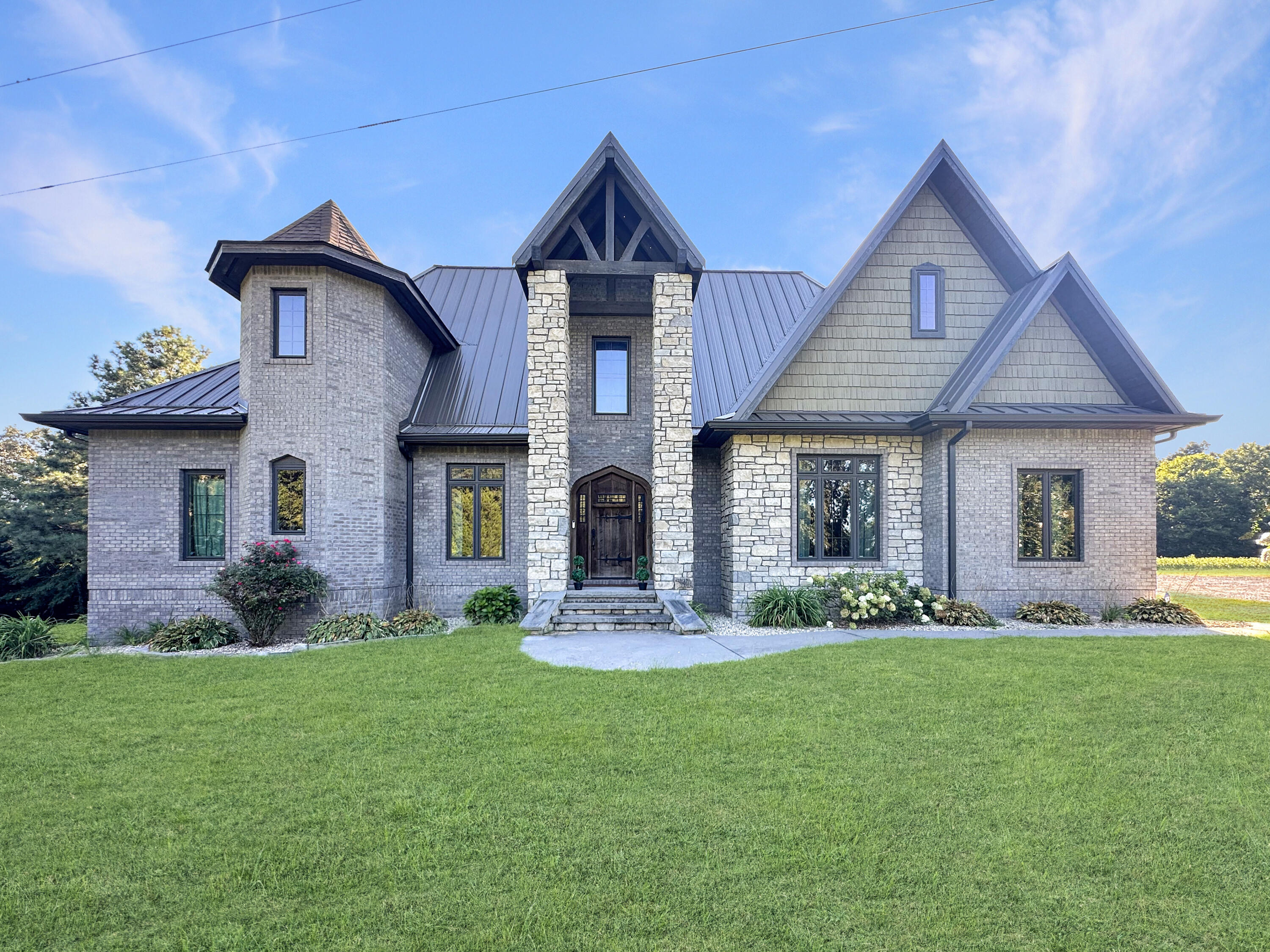 805 Short Road