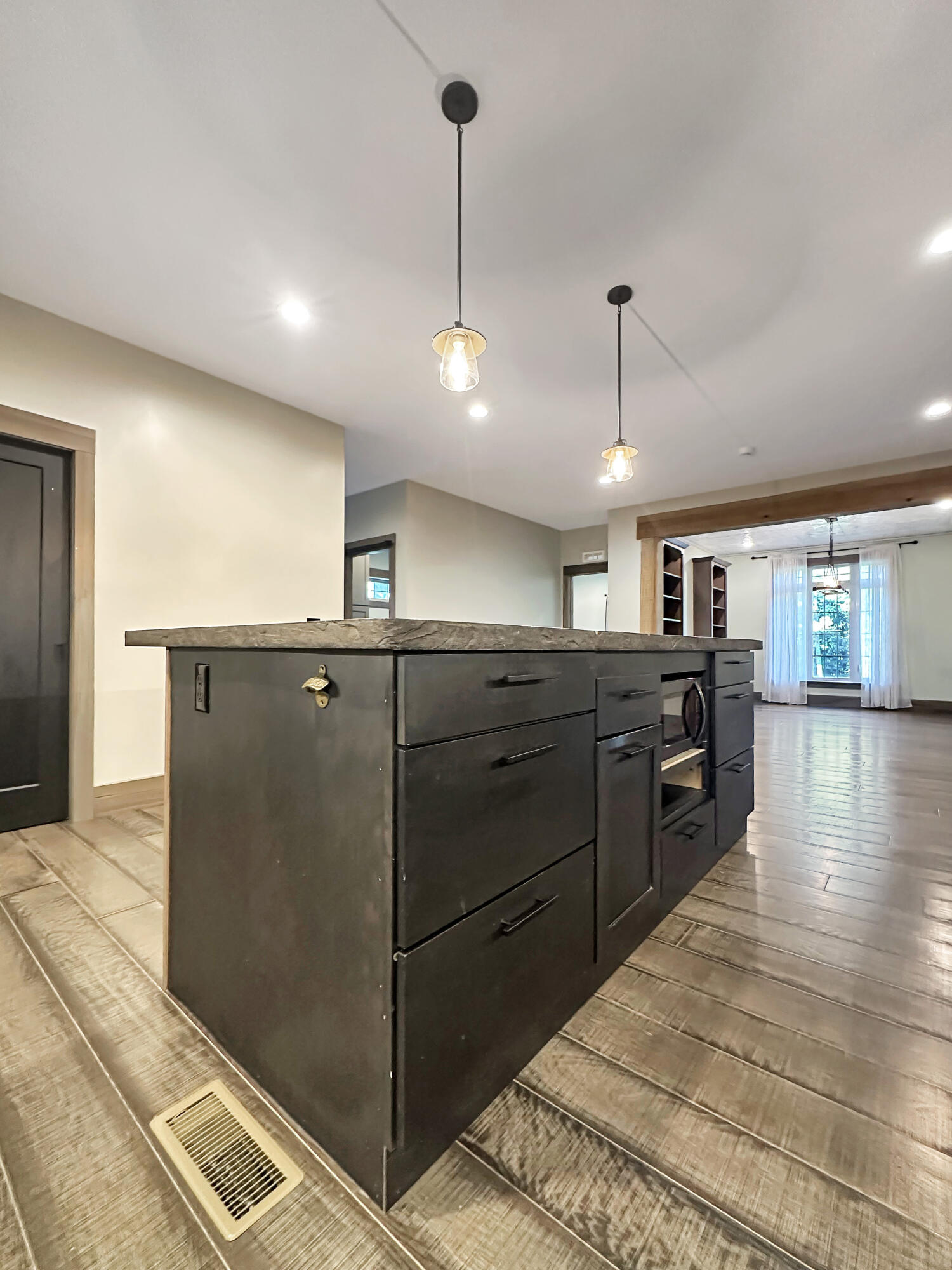 805 Short Road Property Photo 8