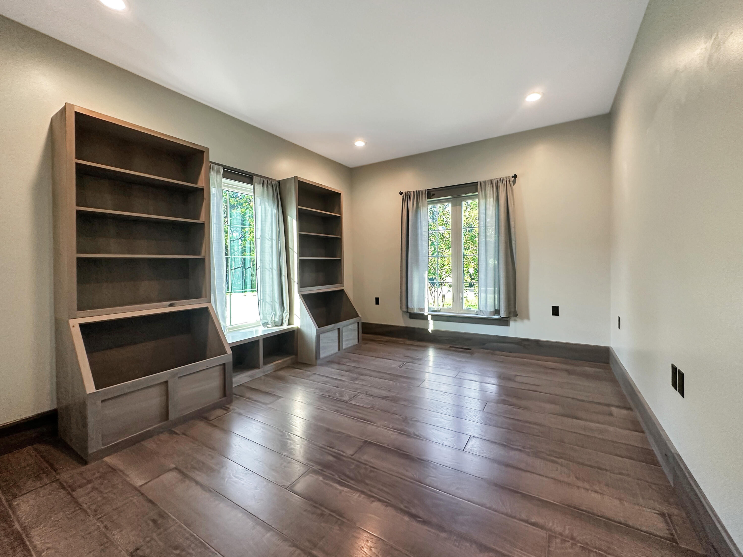 805 Short Road Property Photo 11