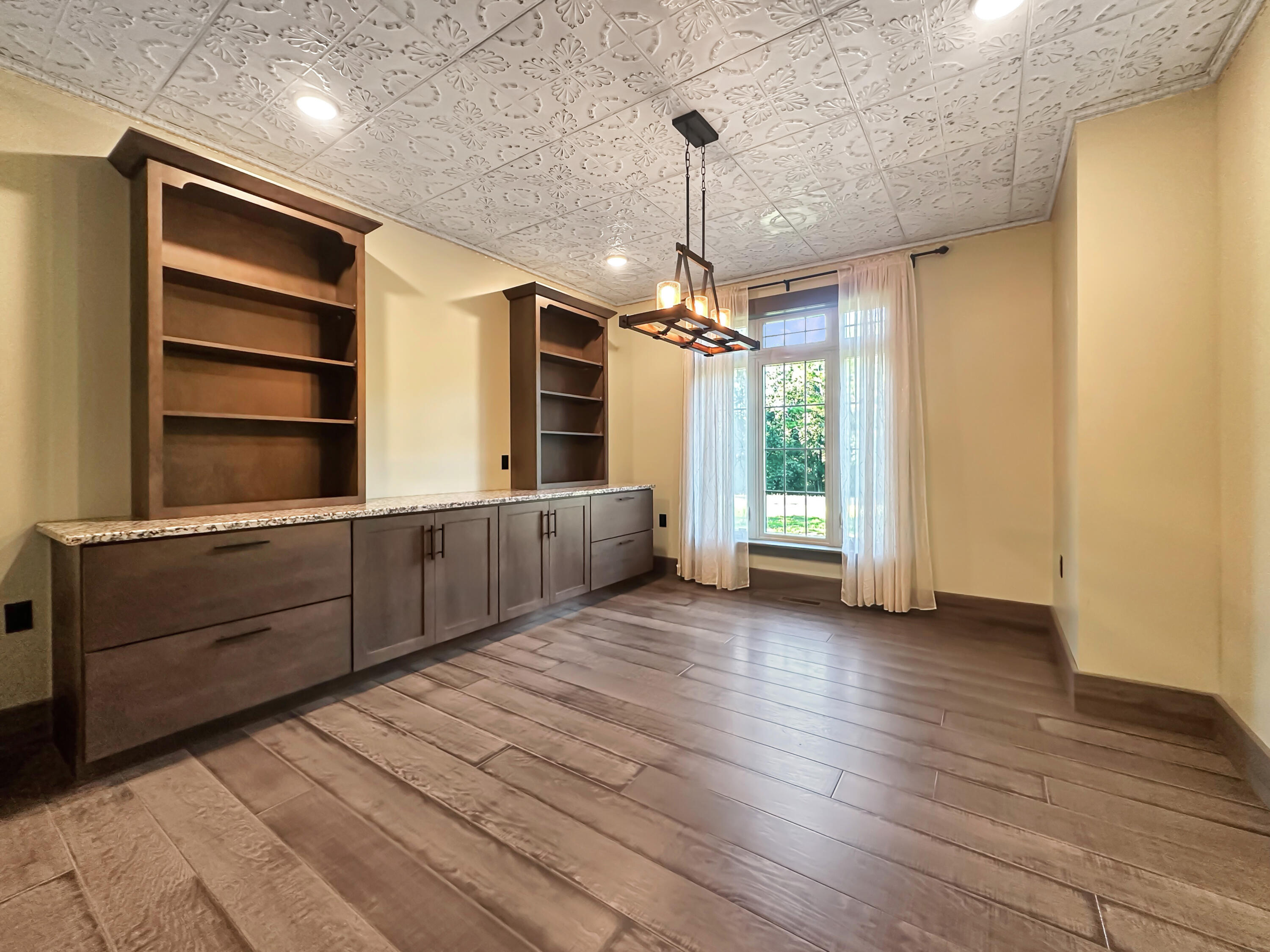 805 Short Road Property Photo 12