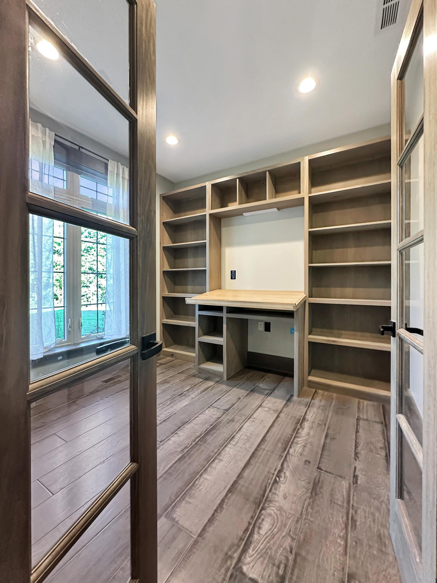 805 Short Road Property Photo 13