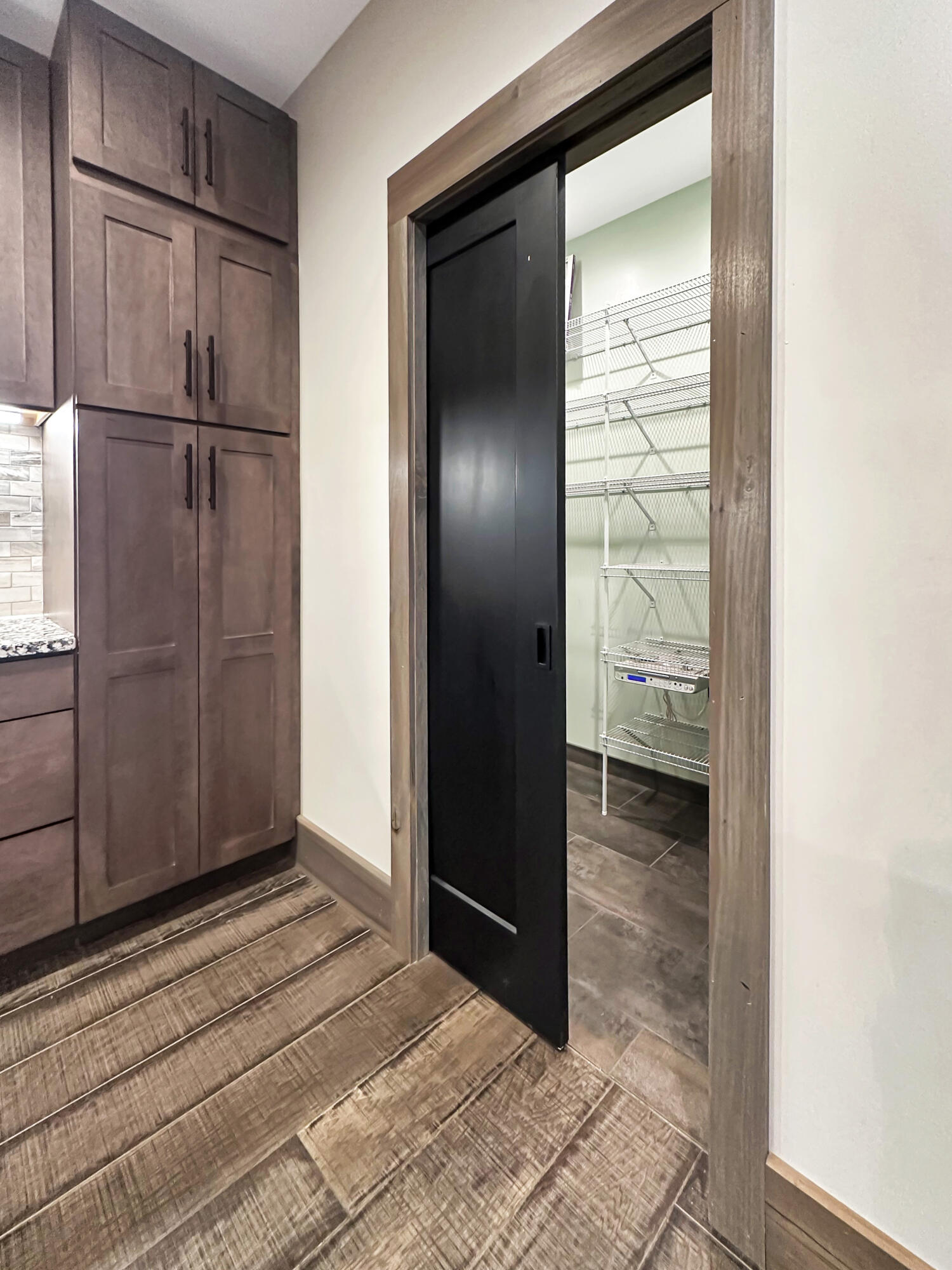805 Short Road Property Photo 15