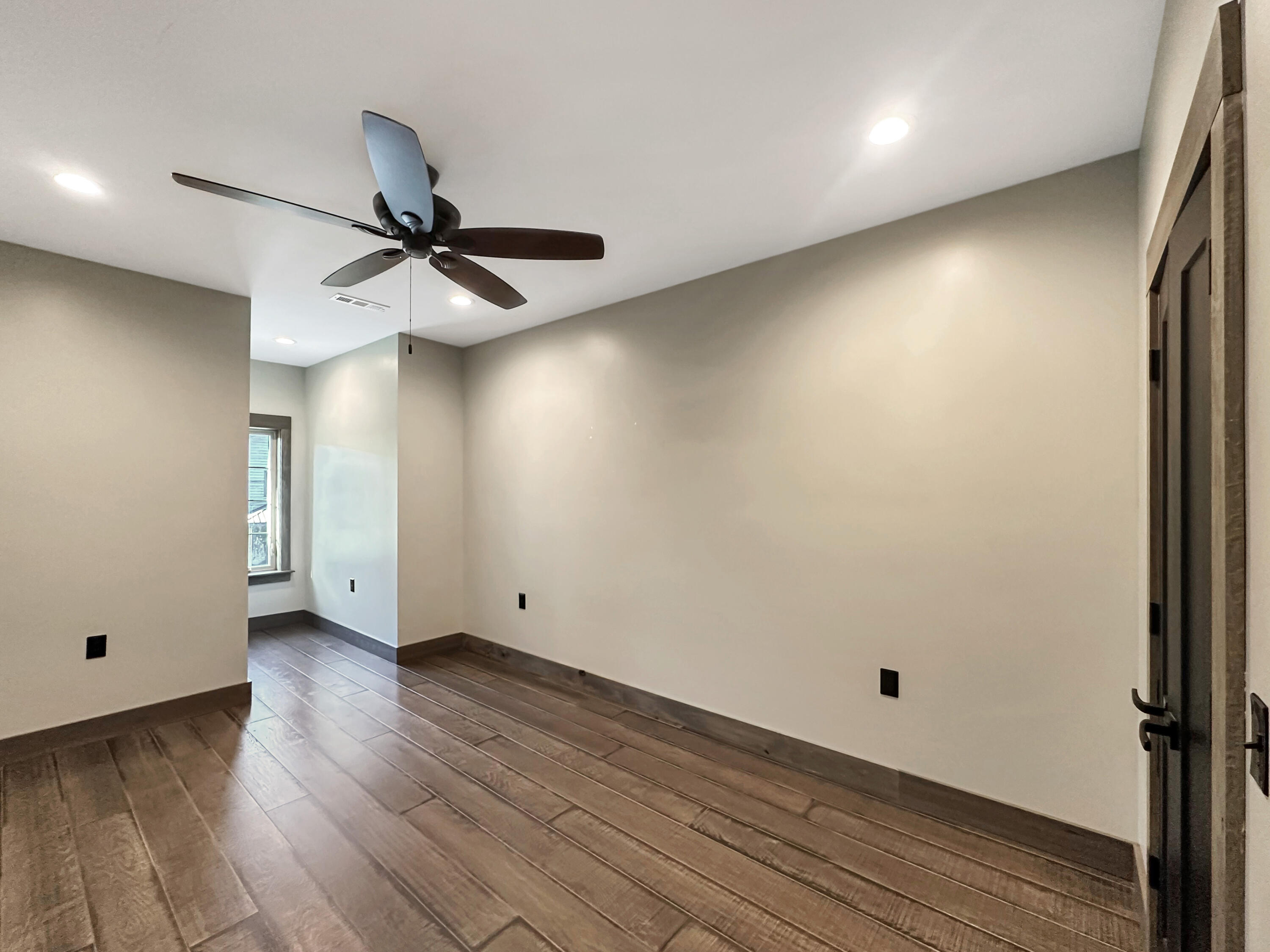 805 Short Road Property Photo 24