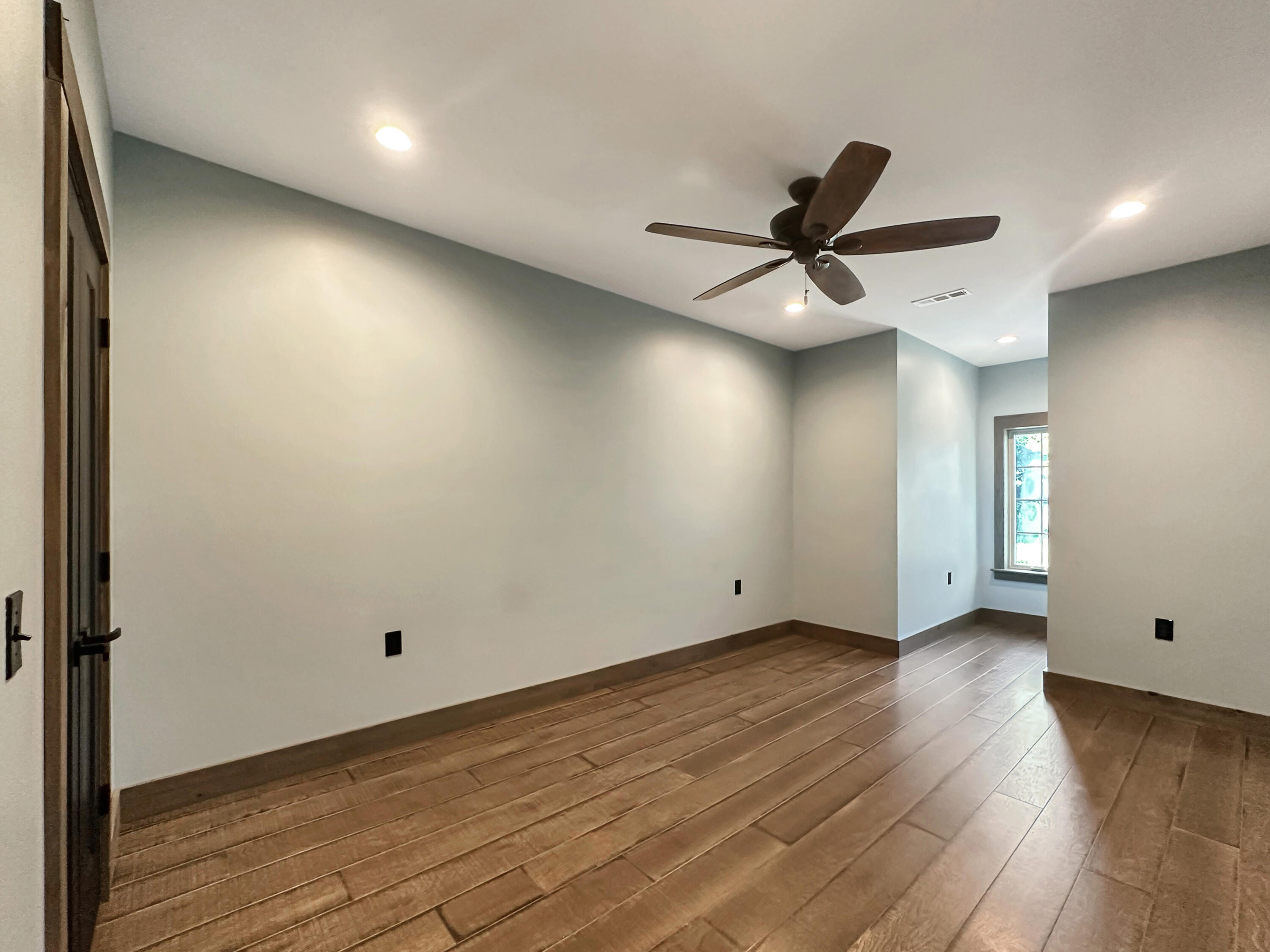 805 Short Road Property Photo 26