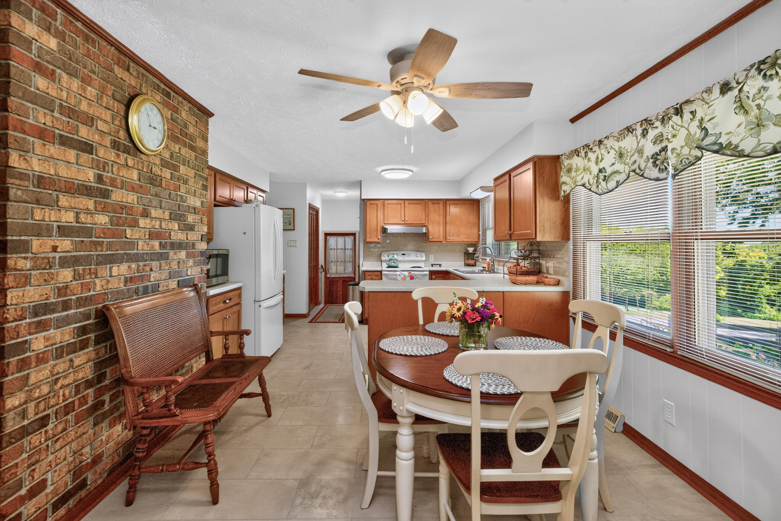 100 Kennedy Bridge Road Property Photo 8