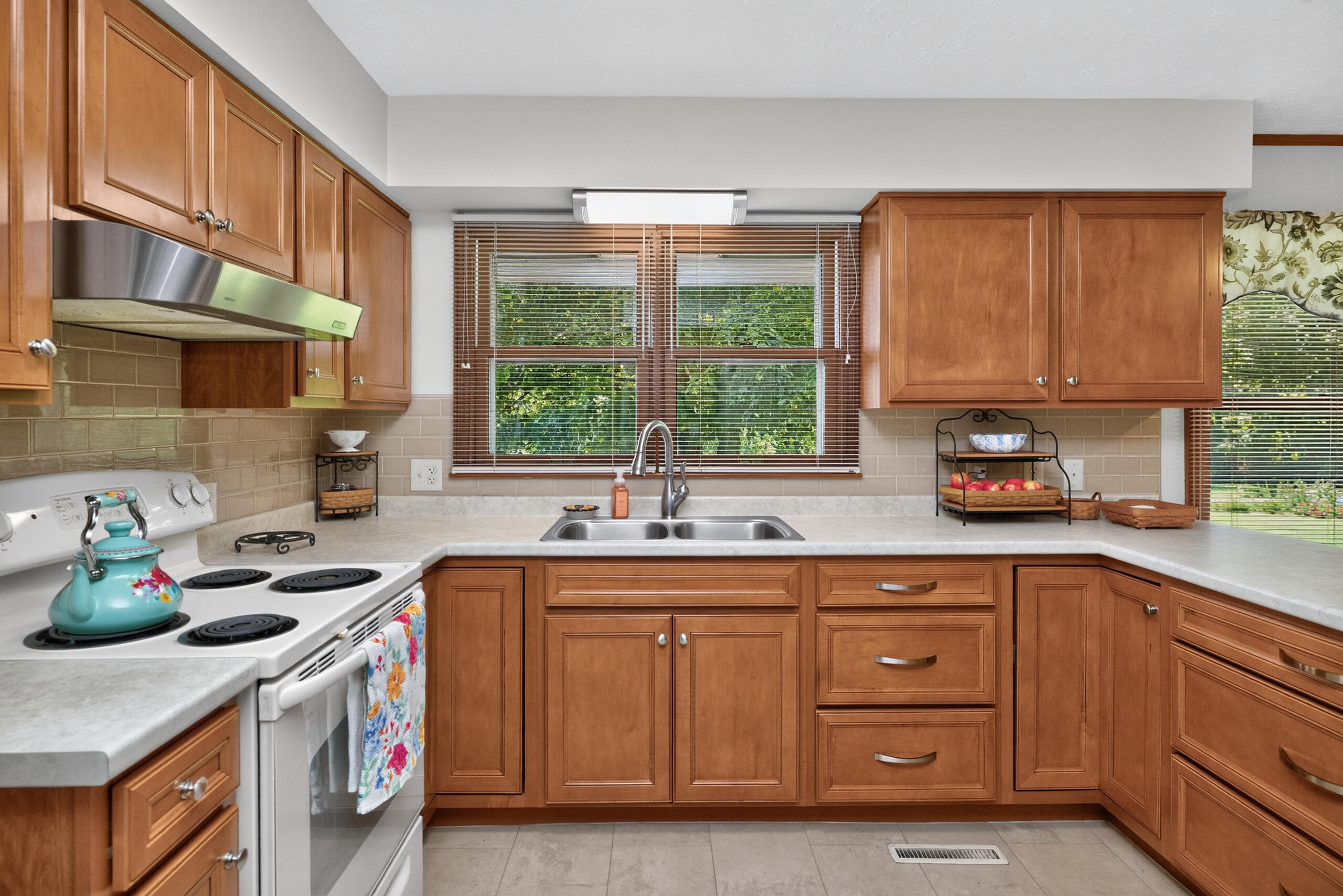 100 Kennedy Bridge Road Property Photo 11