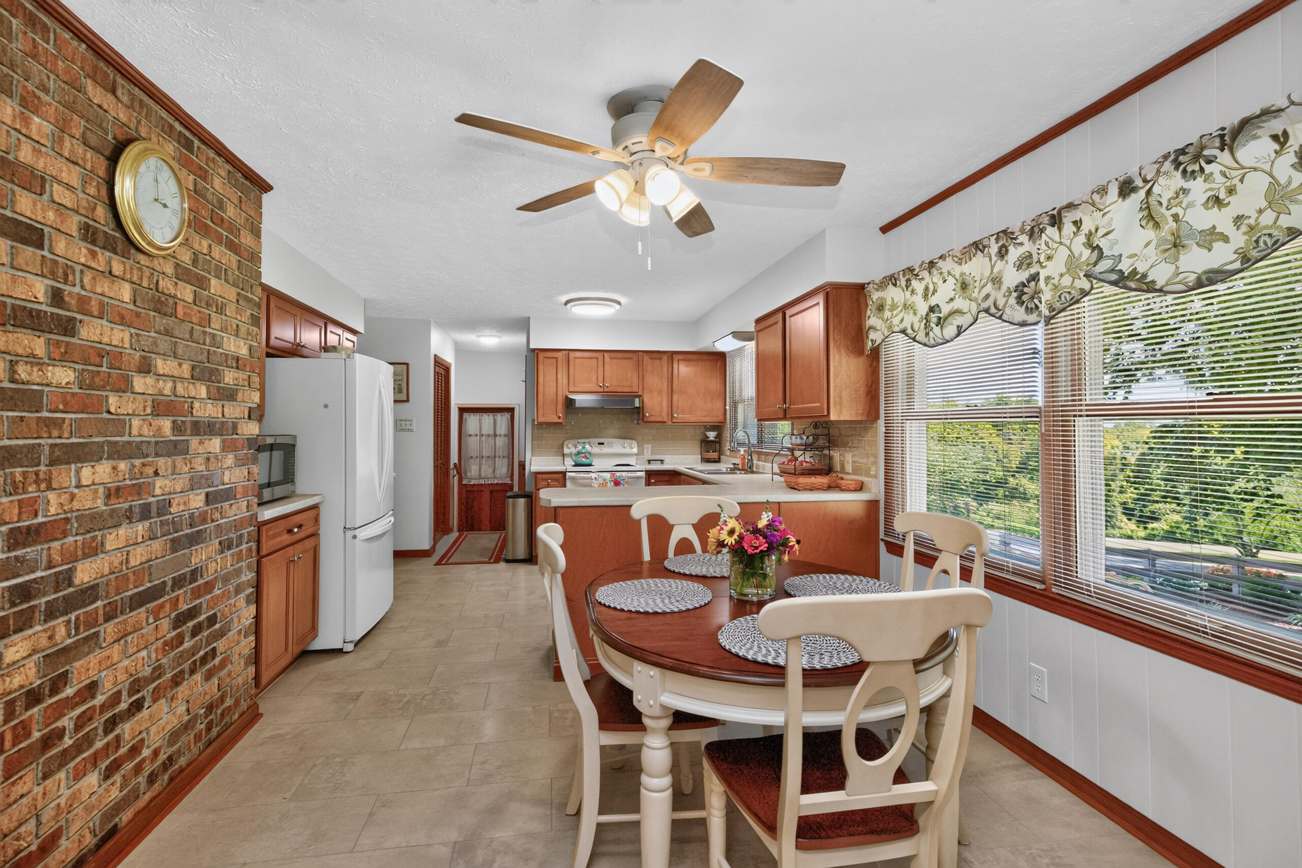 100 Kennedy Bridge Road Property Photo 14