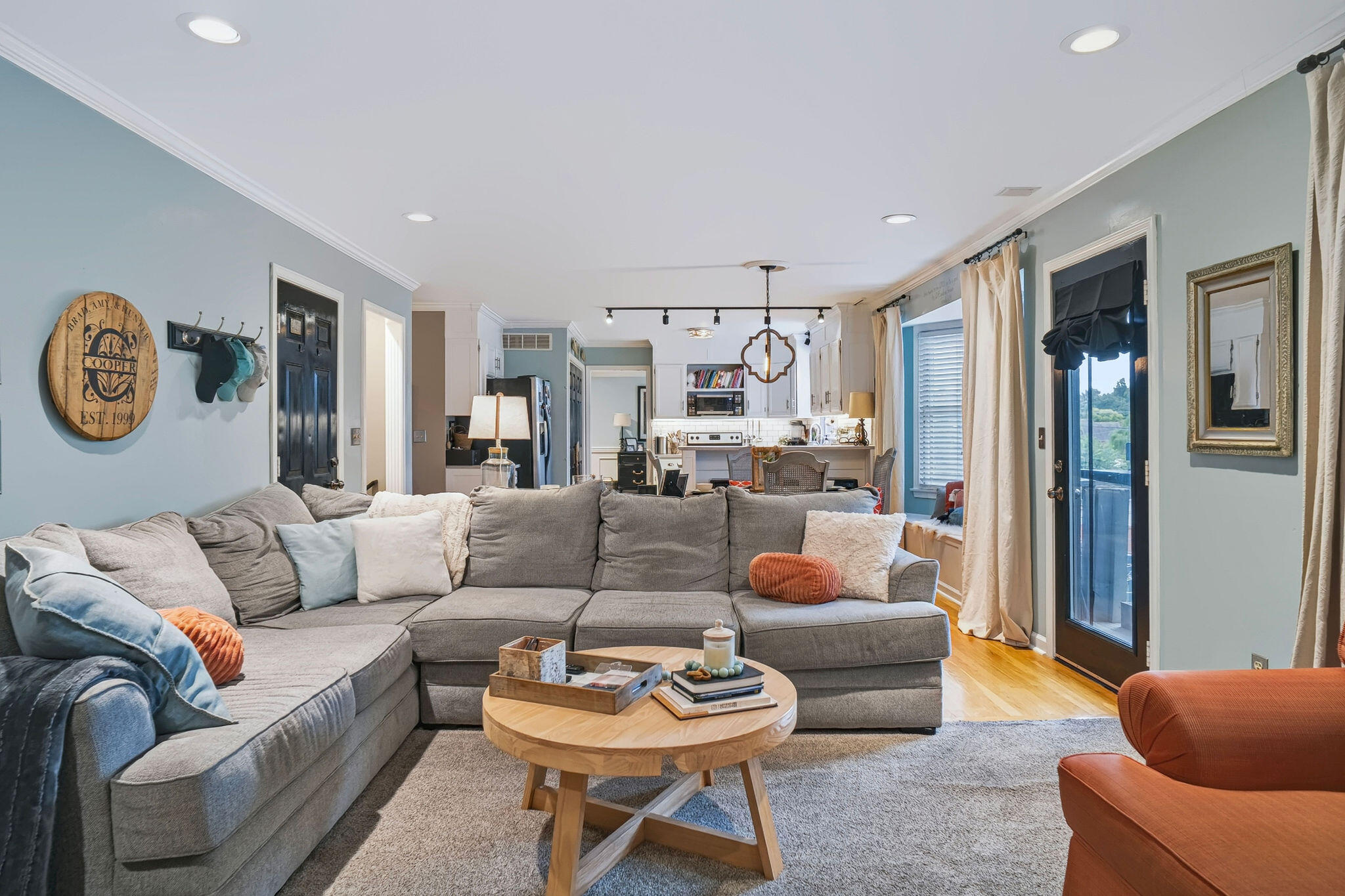 1137 Lafayette Boulevard Property Photo 11