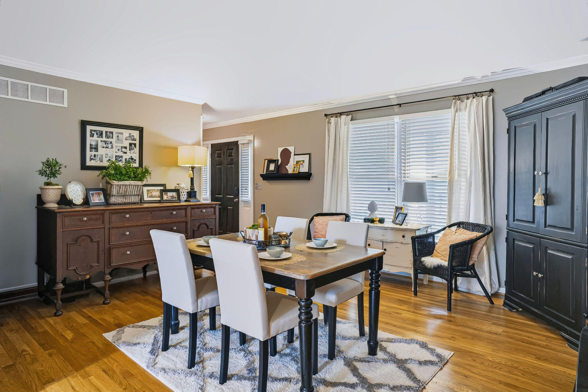 1137 Lafayette Boulevard Property Photo 13