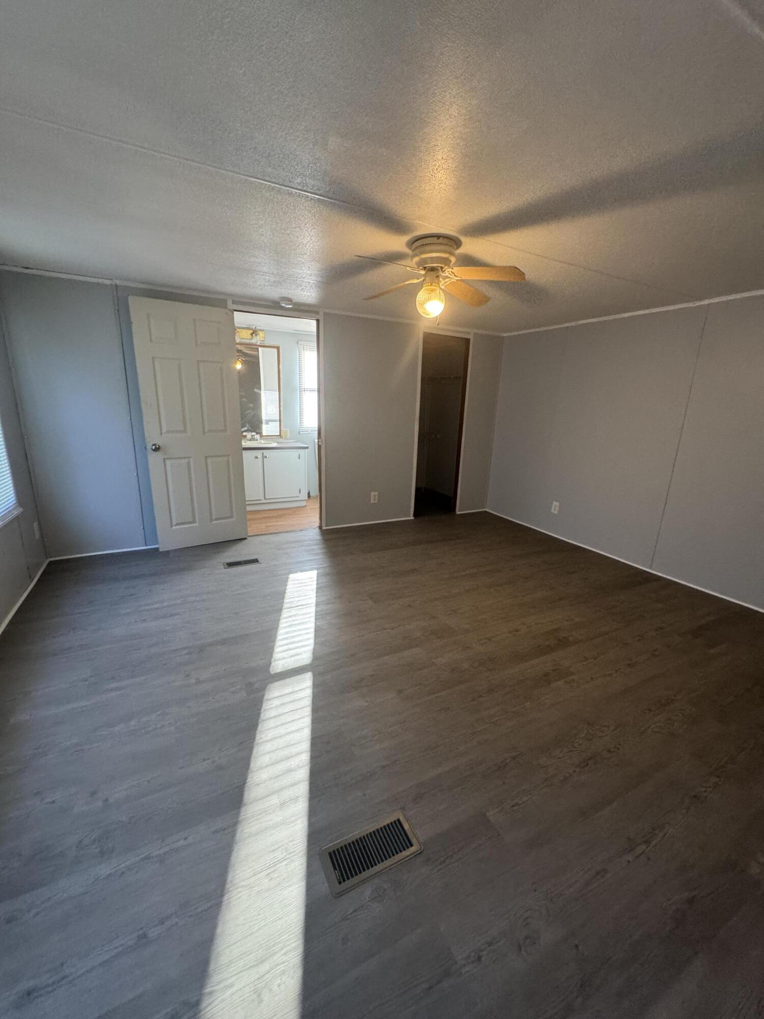 8000 W Jefferson Davis Highway B Property Photo 5
