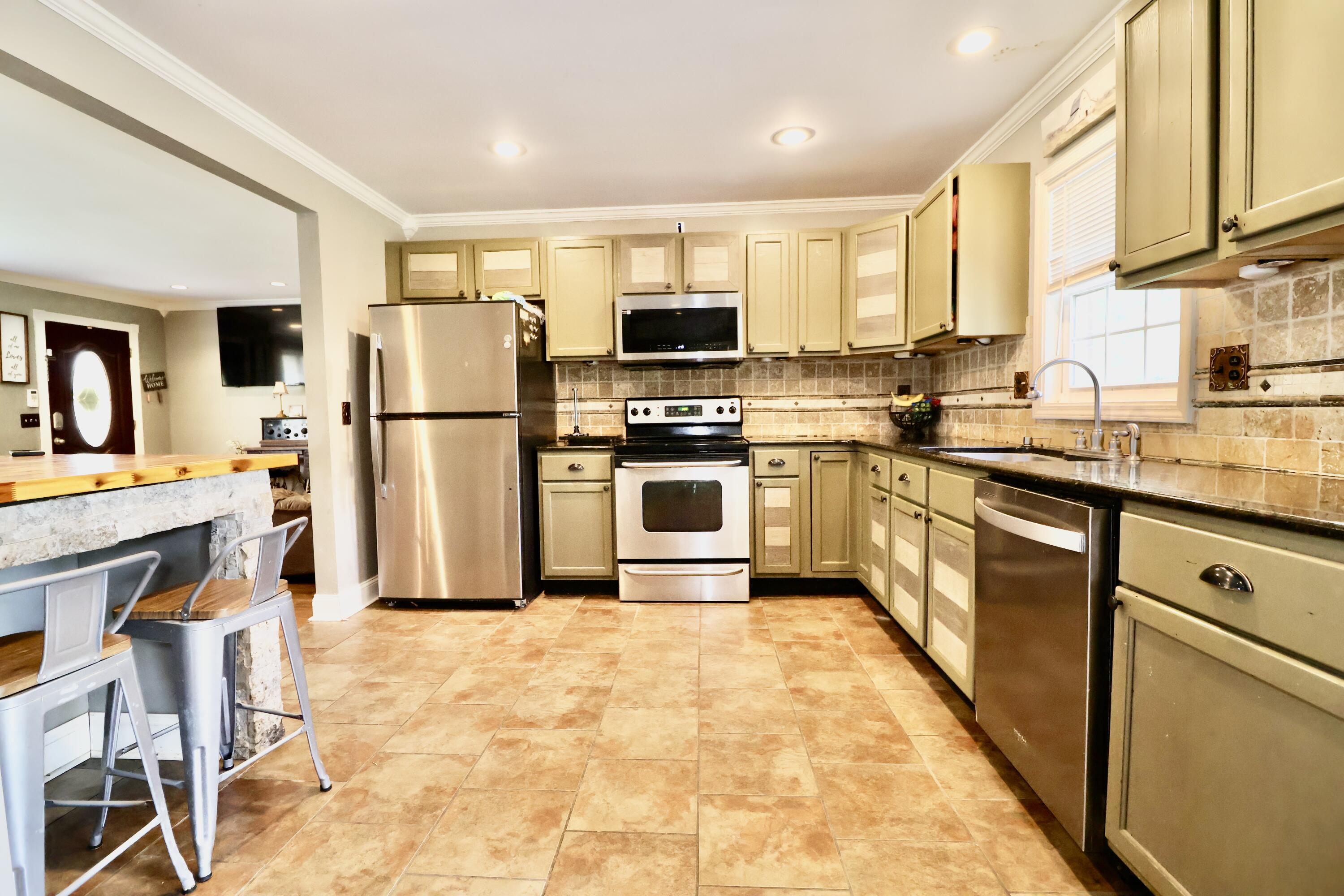 1900 Gatesborough Circle Property Photo 7
