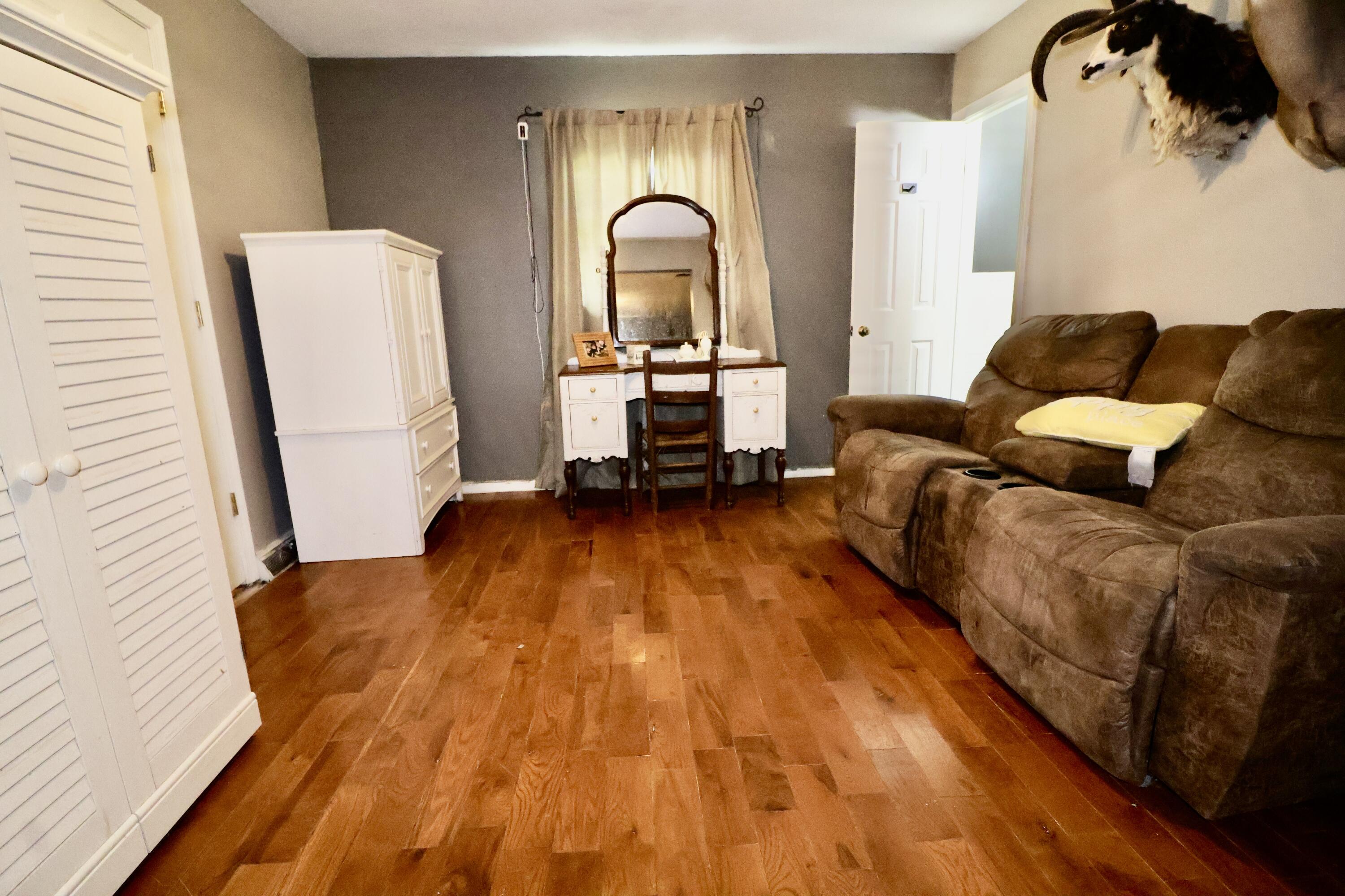 1900 Gatesborough Circle Property Photo 23