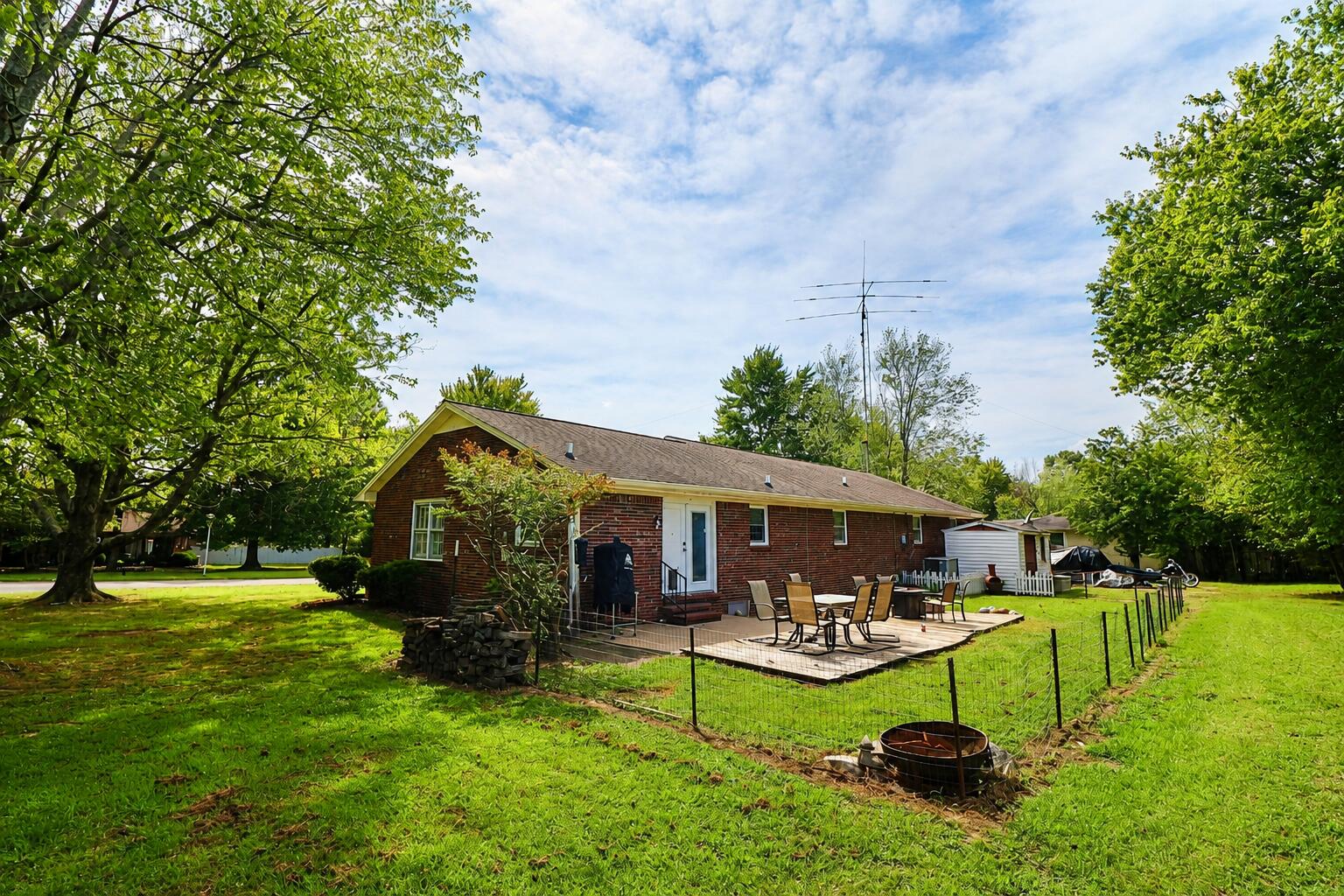 1900 Gatesborough Circle Property Photo 27