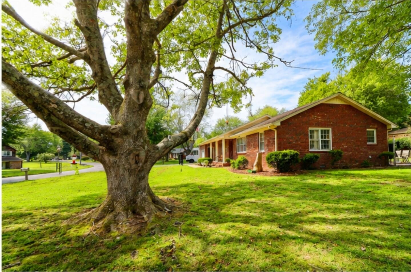 1900 Gatesborough Circle Property Photo 30