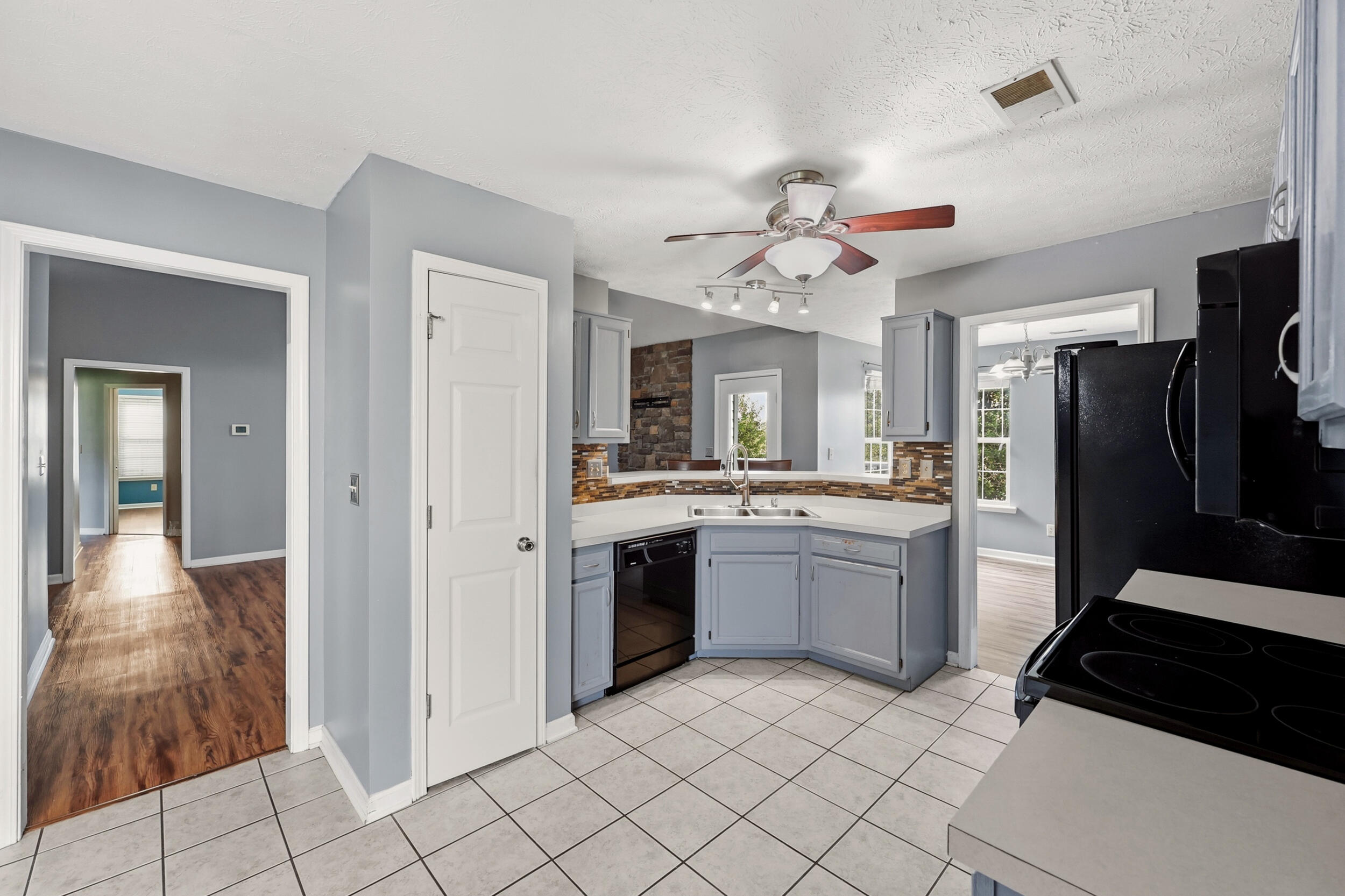 324 Mason Springs Drive Property Photo 14