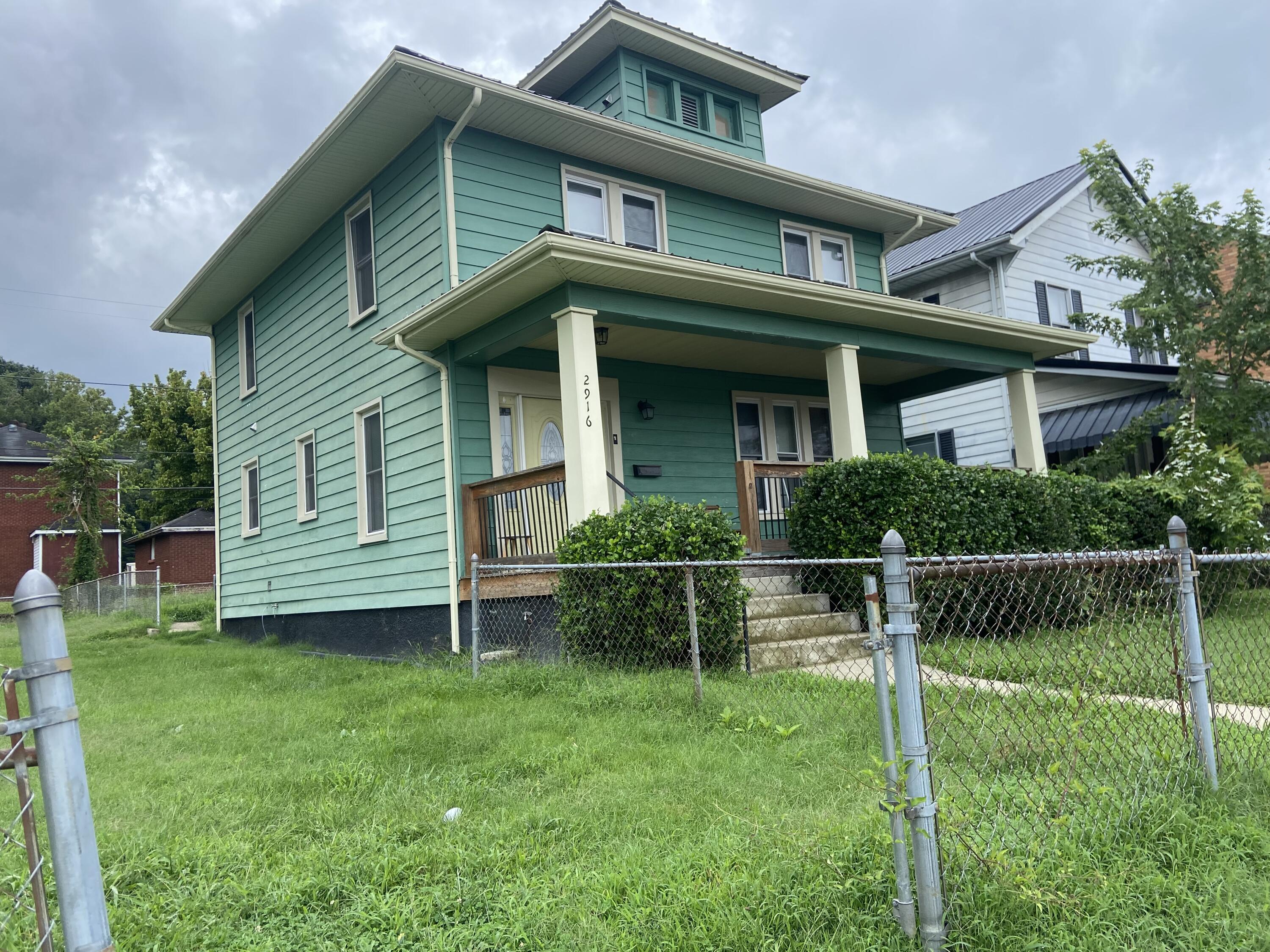 2916 Bath Avenue Property Photo 2