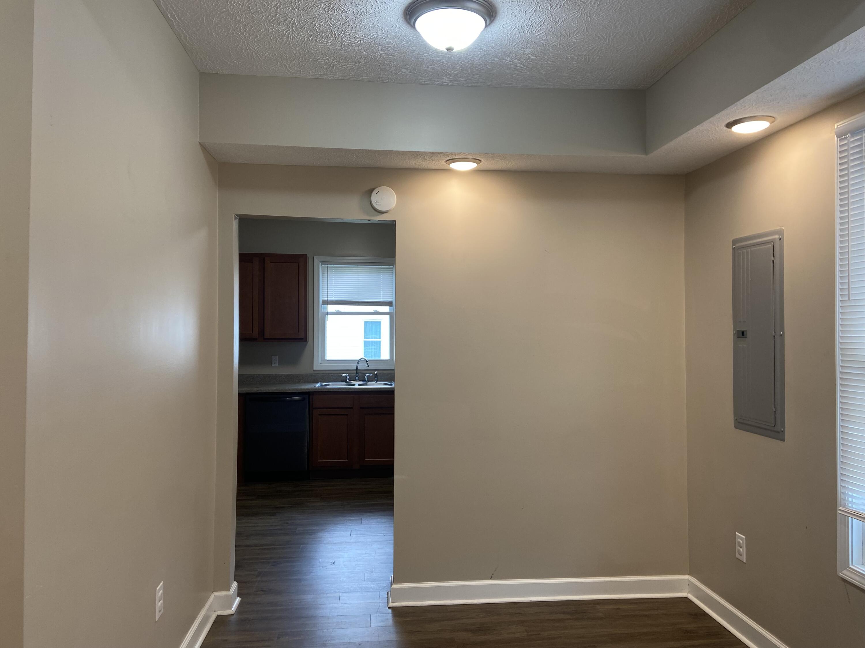 2916 Bath Avenue Property Photo 7