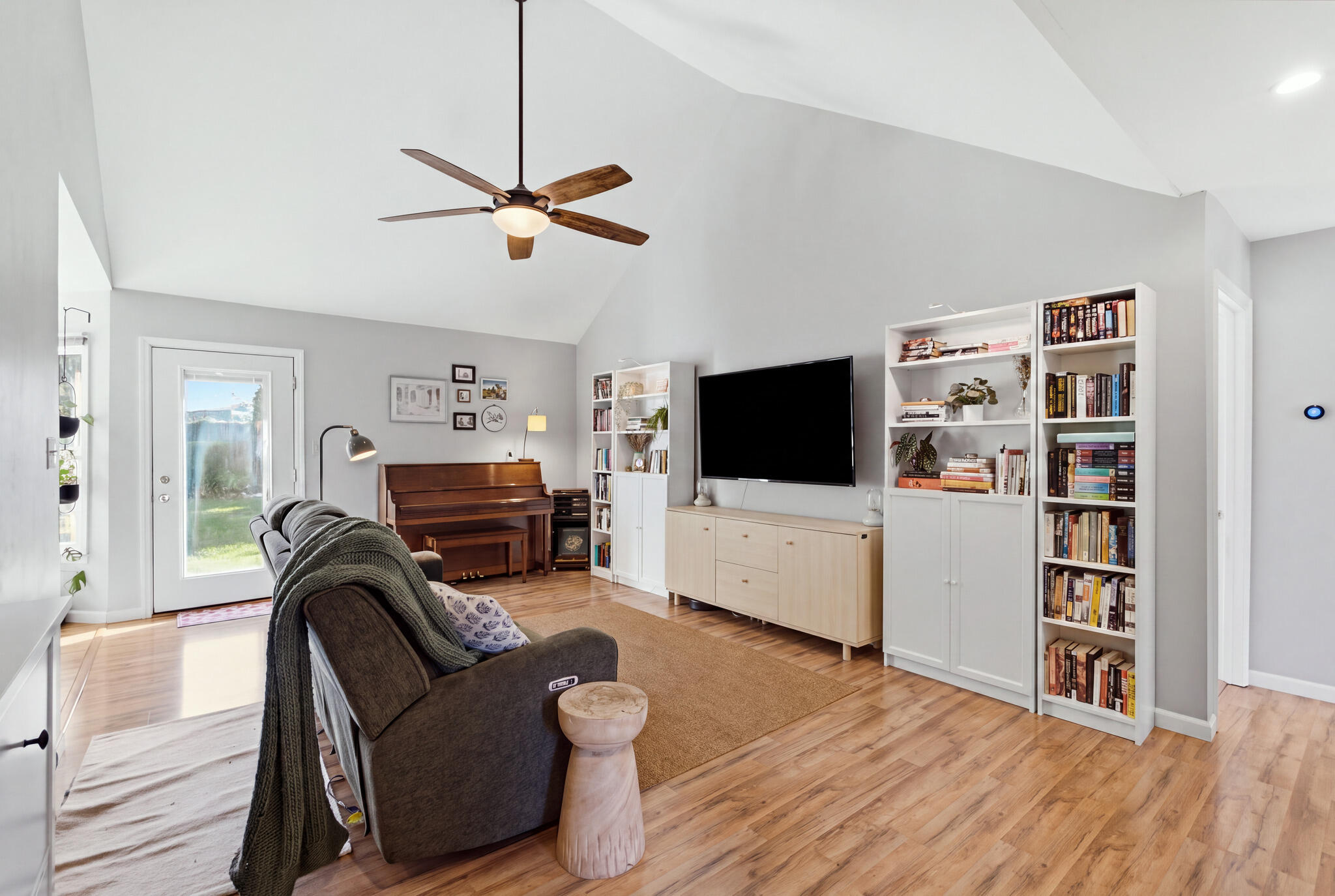 1168 Bay Meadows Drive Property Photo 8